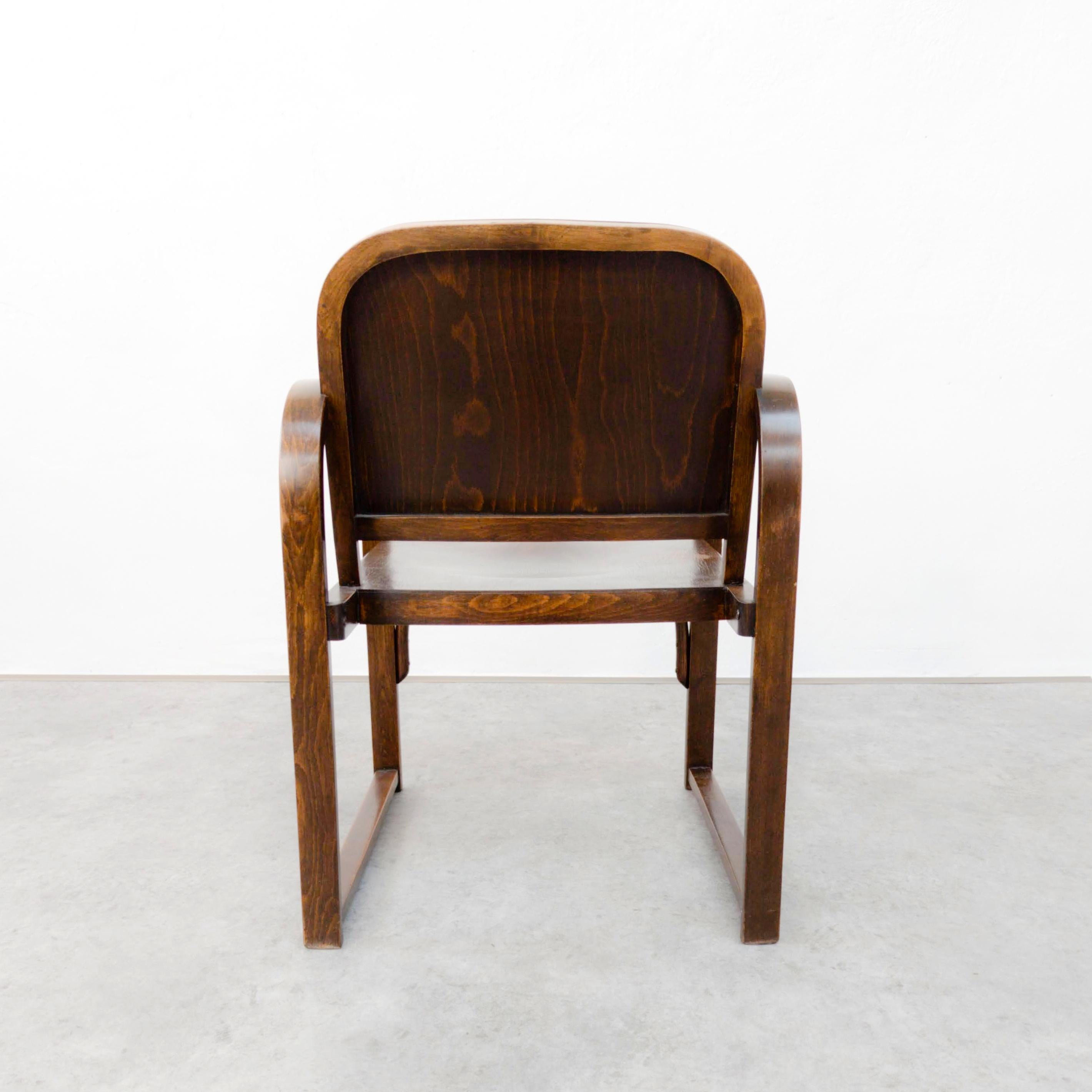 Modernist Thonet a 745/F Bentwood Armchair In Good Condition For Sale In PRAHA 5, CZ