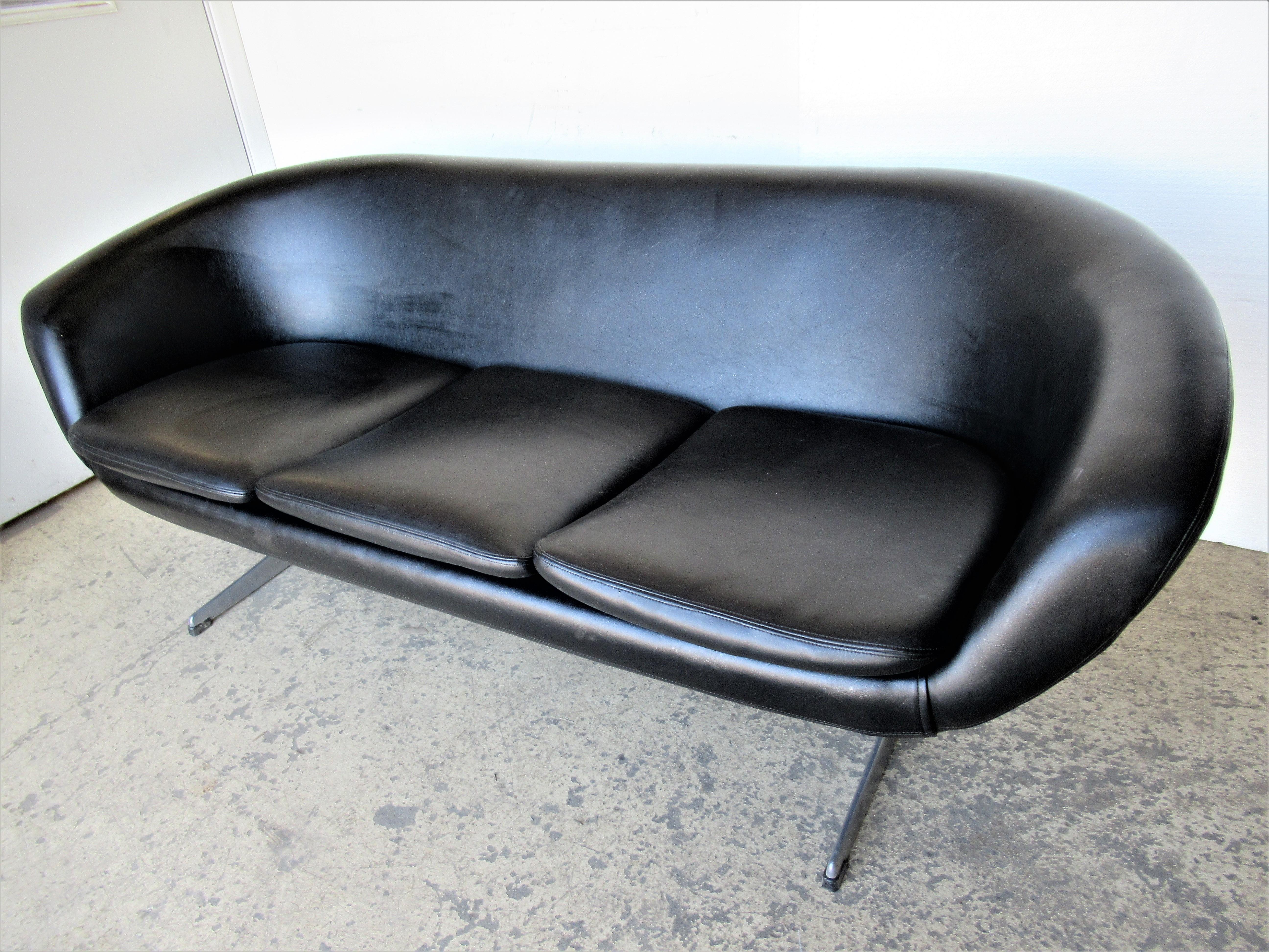  Three-Seat Pod Sofa by Overman, Sweden  4
