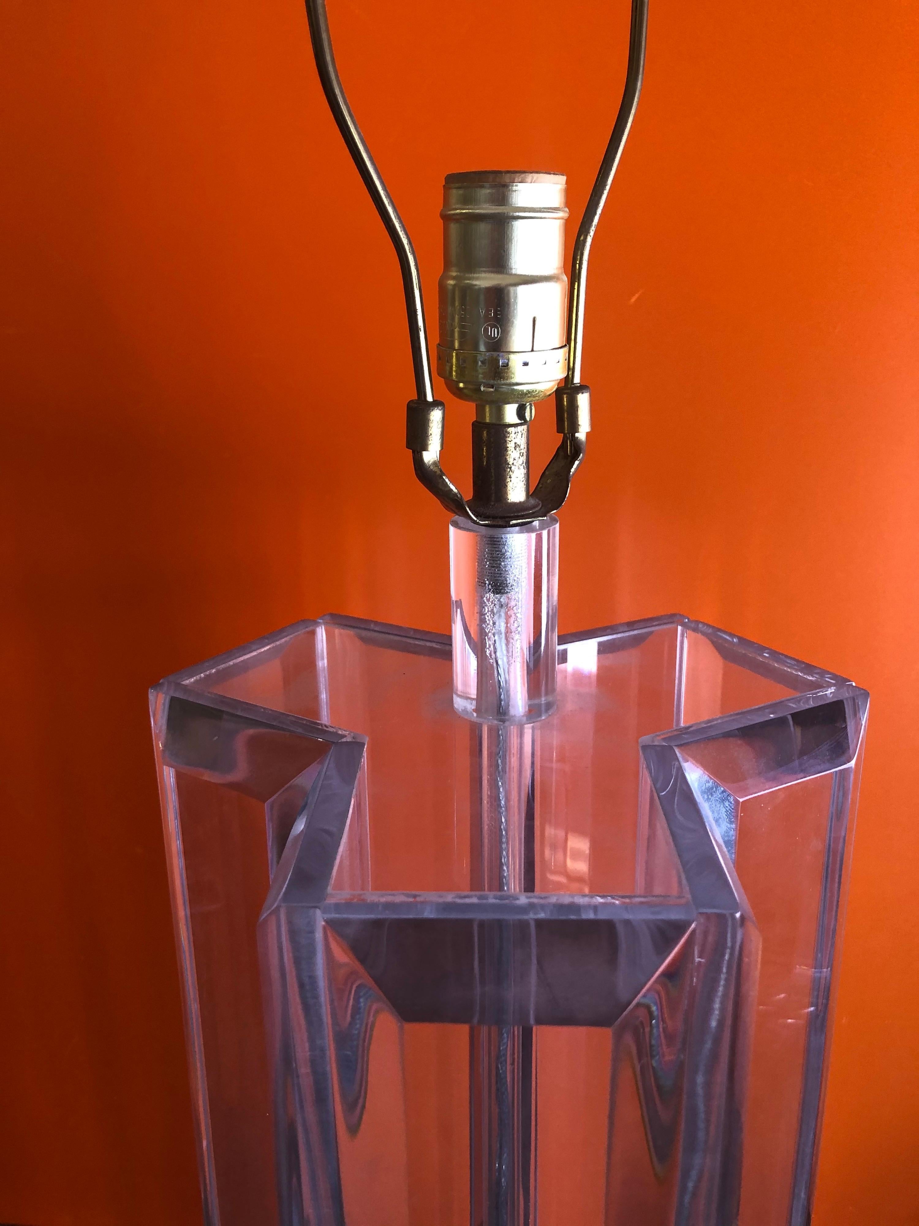 20th Century Modernist Three Sided Lucite Table Lamp in the Style of Karl Springer For Sale