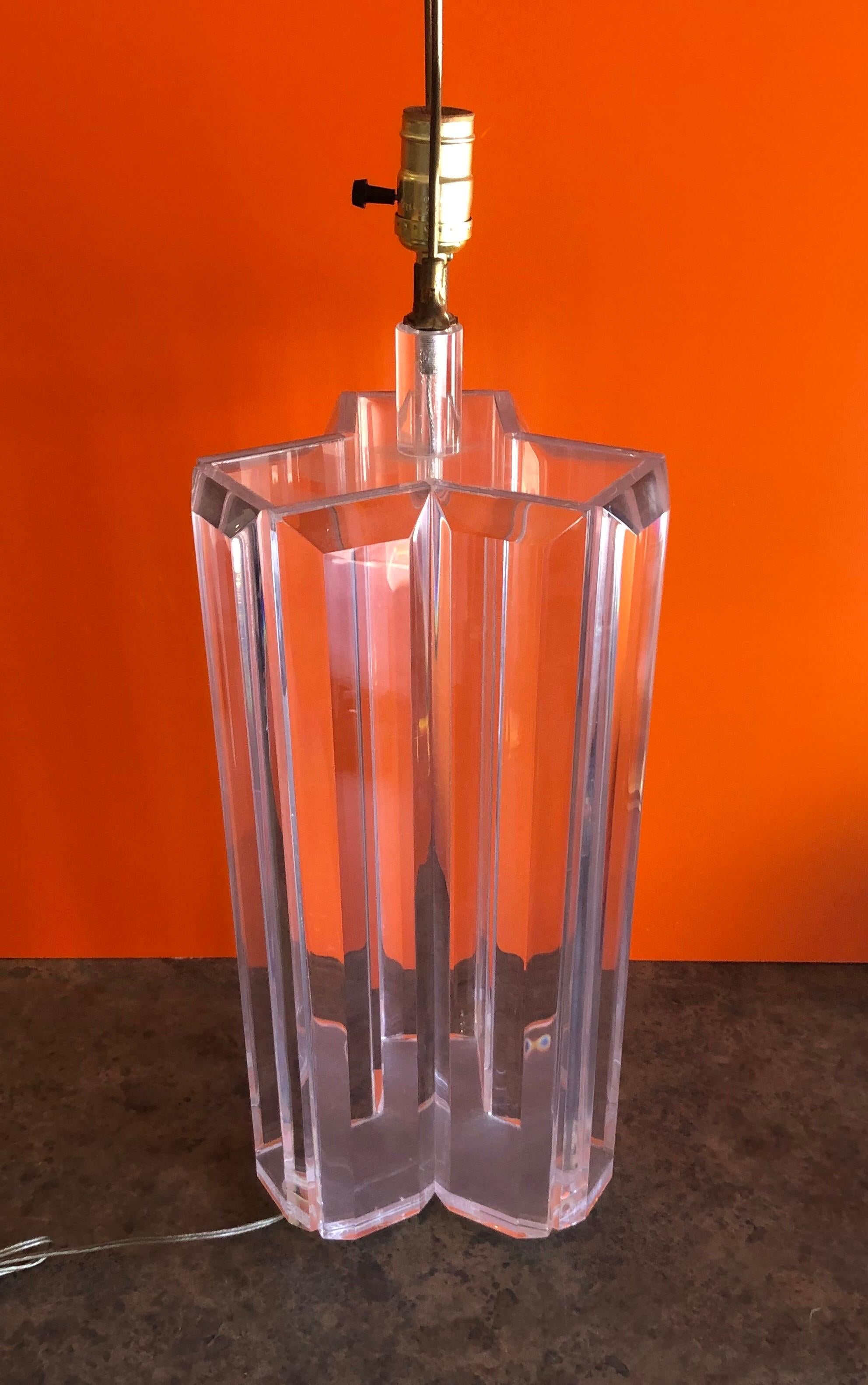 Modernist Three Sided Lucite Table Lamp in the Style of Karl Springer For Sale 1
