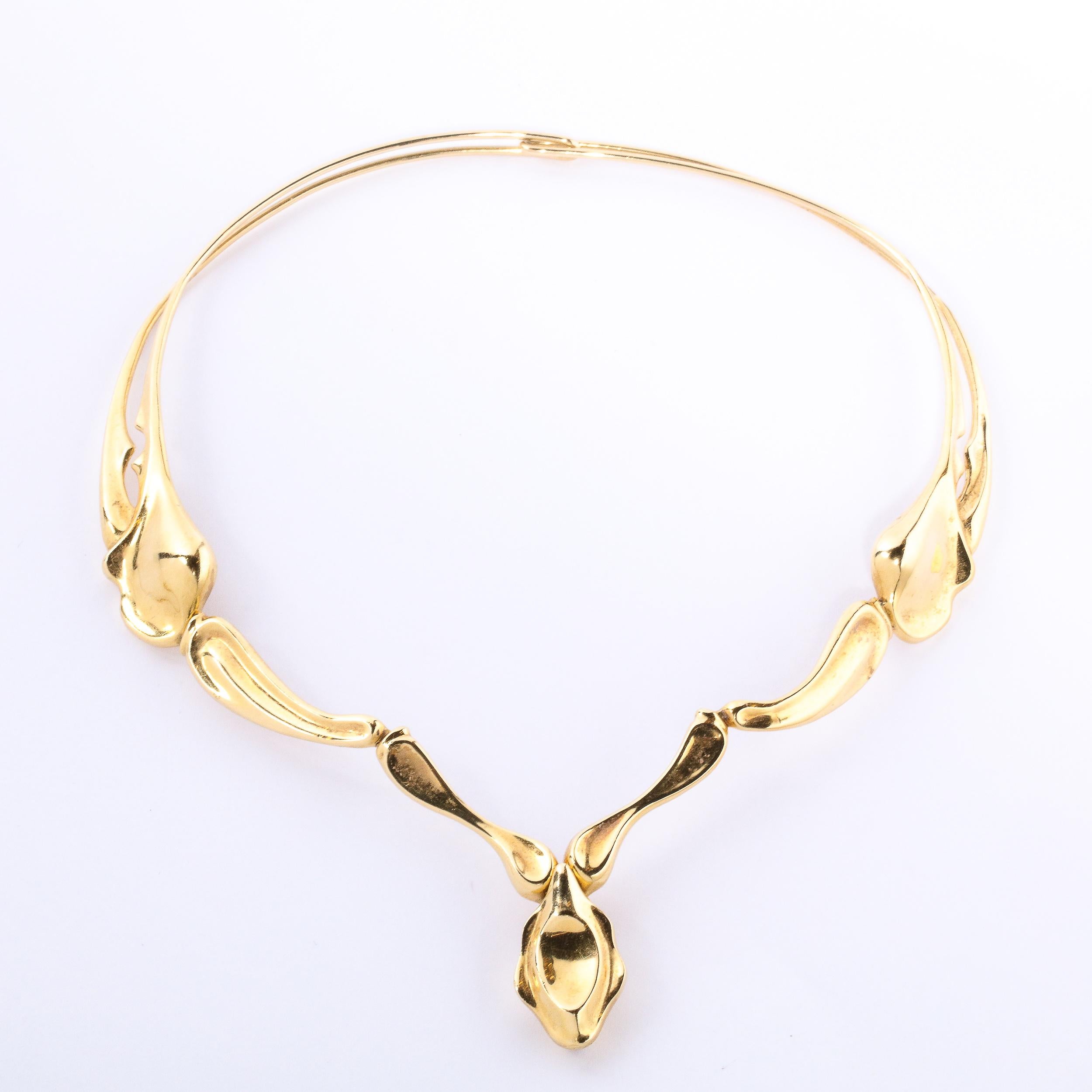 Modernist Tiffany & Co. Elsa Peretti Large Scorpion Yellow Gold Necklace 2