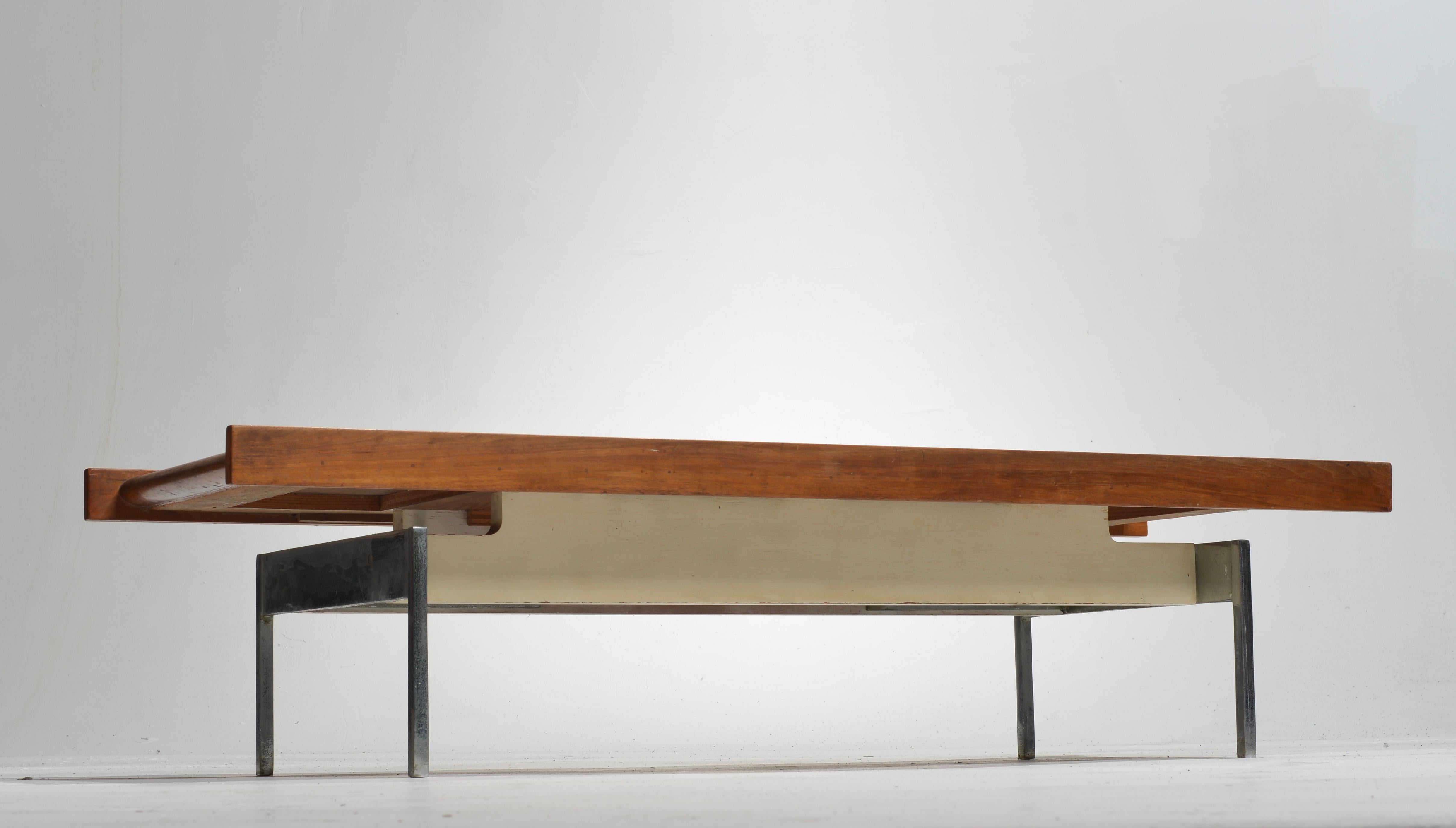 Table basse rectangulaire moderniste en tuiles, Wood Wood et chrome en vente 3