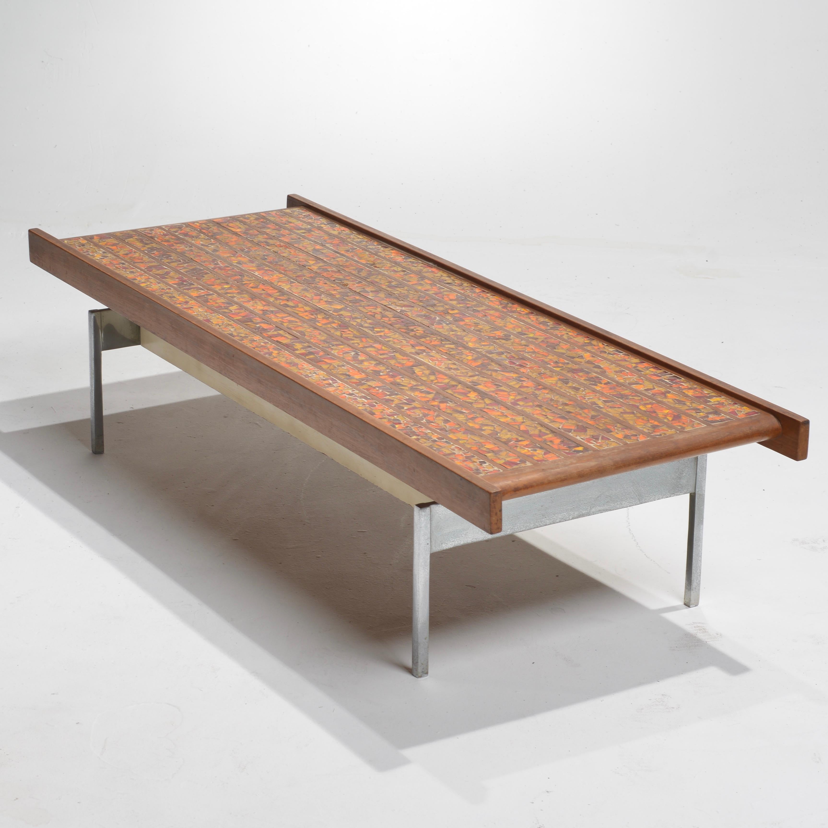 Mosaïque Table basse rectangulaire moderniste en tuiles, Wood Wood et chrome en vente