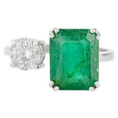 Bague moderniste Toi et Moi en or blanc 14K avec émeraude octogonale et diamant