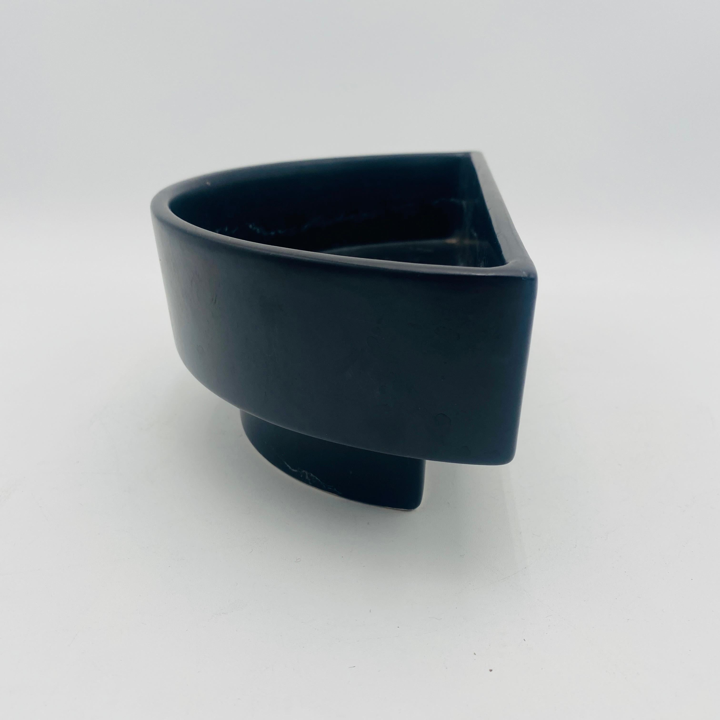 Mid-Century moderno Vaso modernista Toyo Japanese Ikebana in vendita