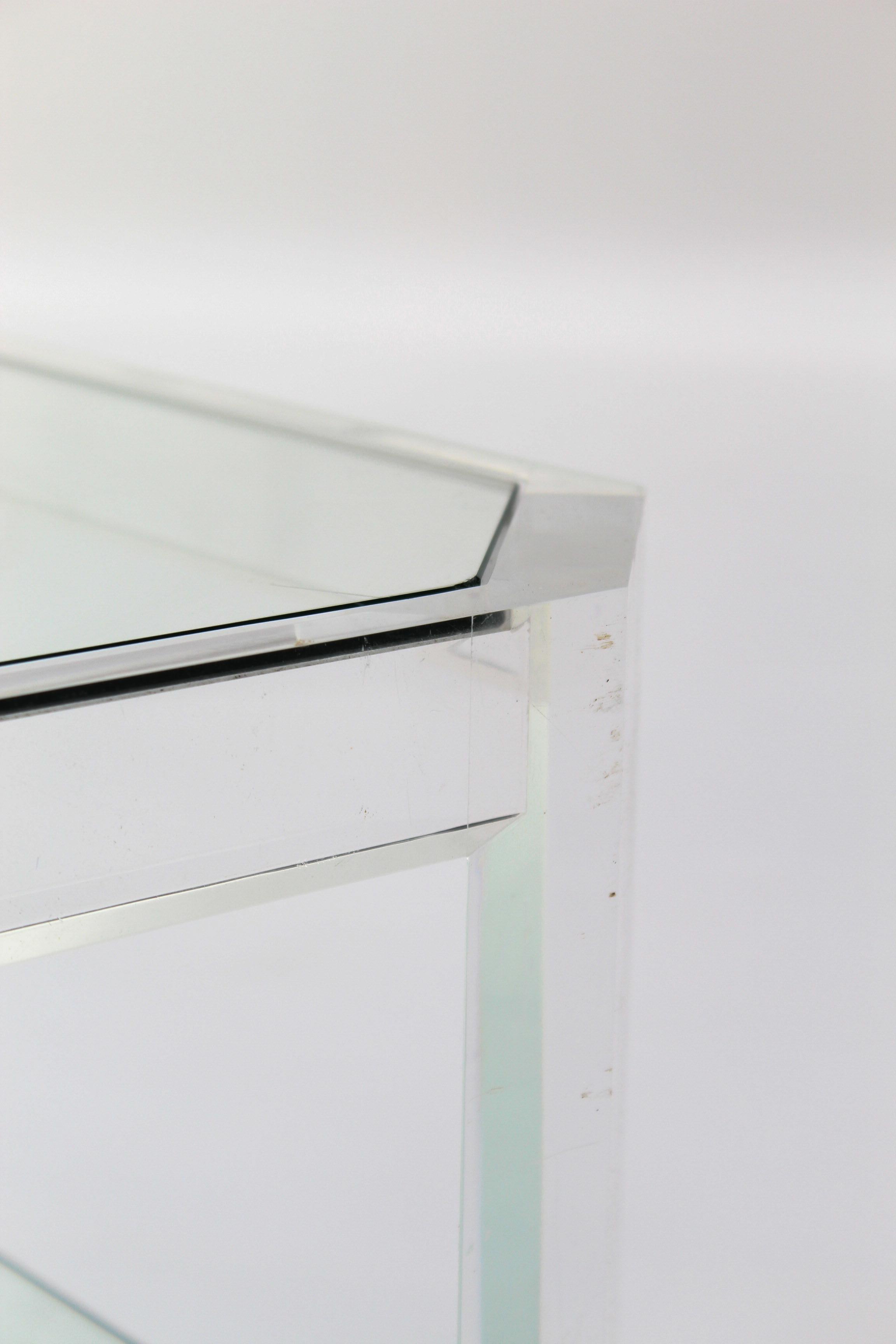 Modernist Transparent Coffee Table attributed to David Lange, 1970s In Good Condition For Sale In Rouen, FR