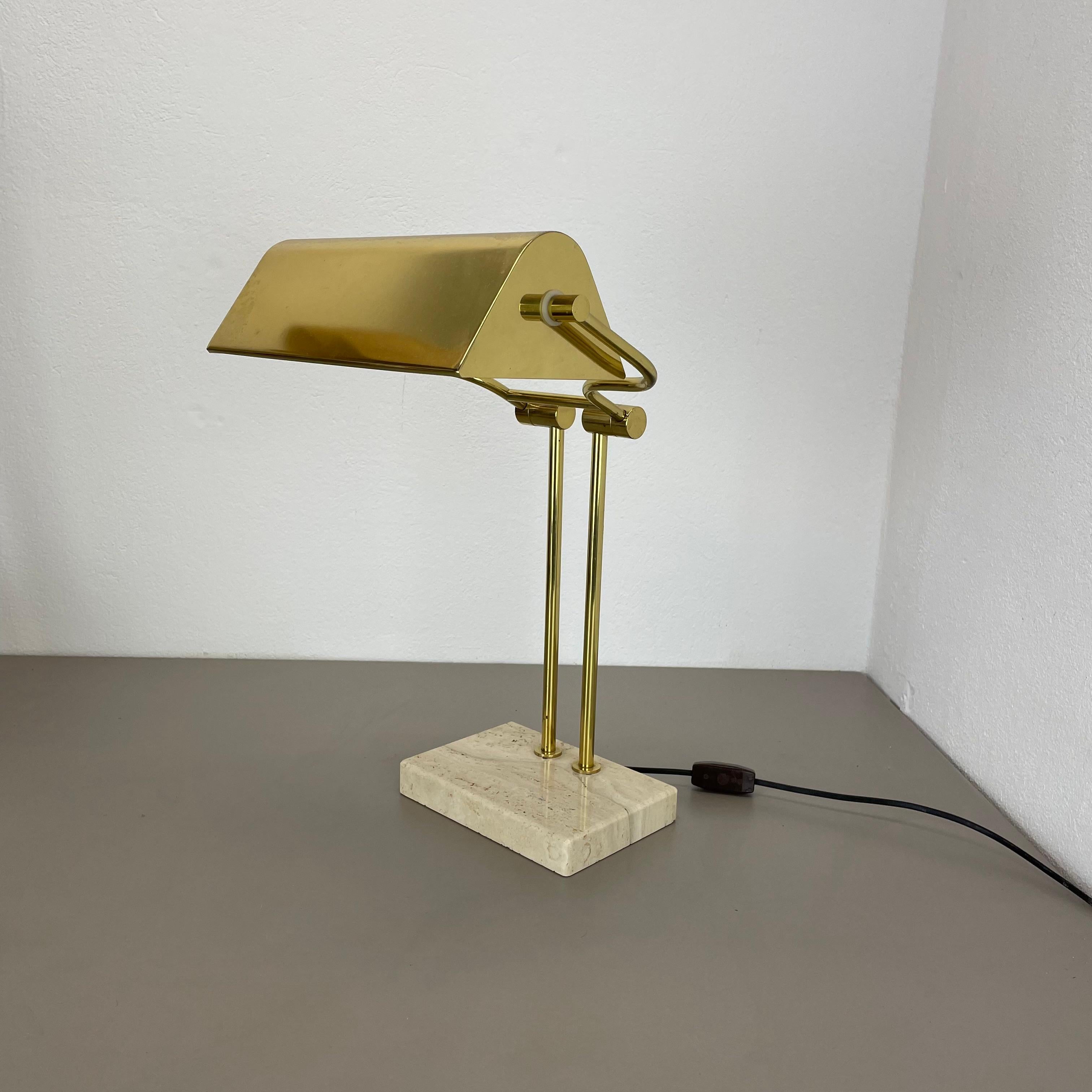 Modernistische Tischleuchte aus Travertin und Messing von Hillebrand Leuchten, Deutschland, 1980 (Moderne der Mitte des Jahrhunderts) im Angebot