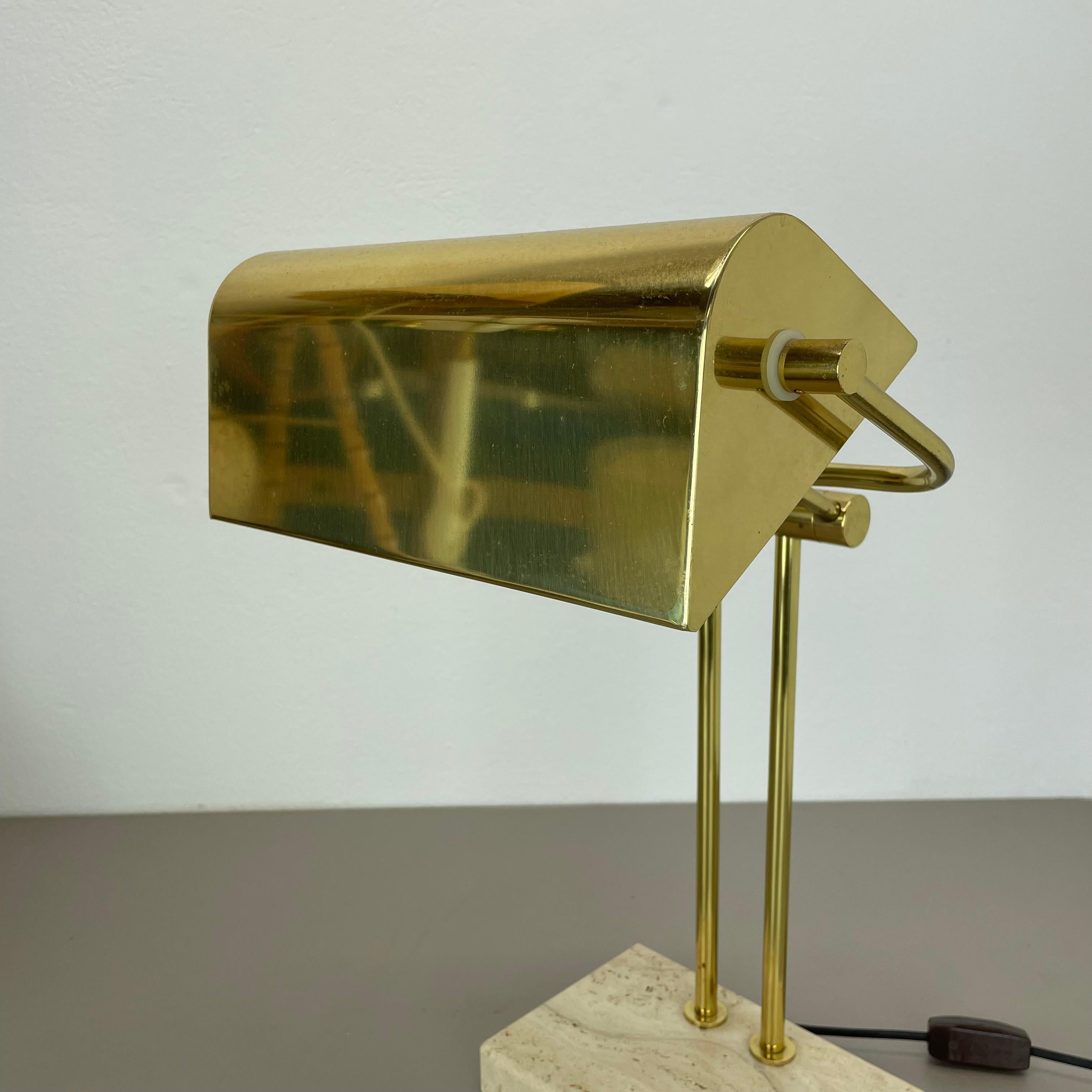 Modernistische Tischleuchte aus Travertin und Messing von Hillebrand Leuchten, Deutschland, 1980 im Zustand „Gut“ im Angebot in Kirchlengern, DE