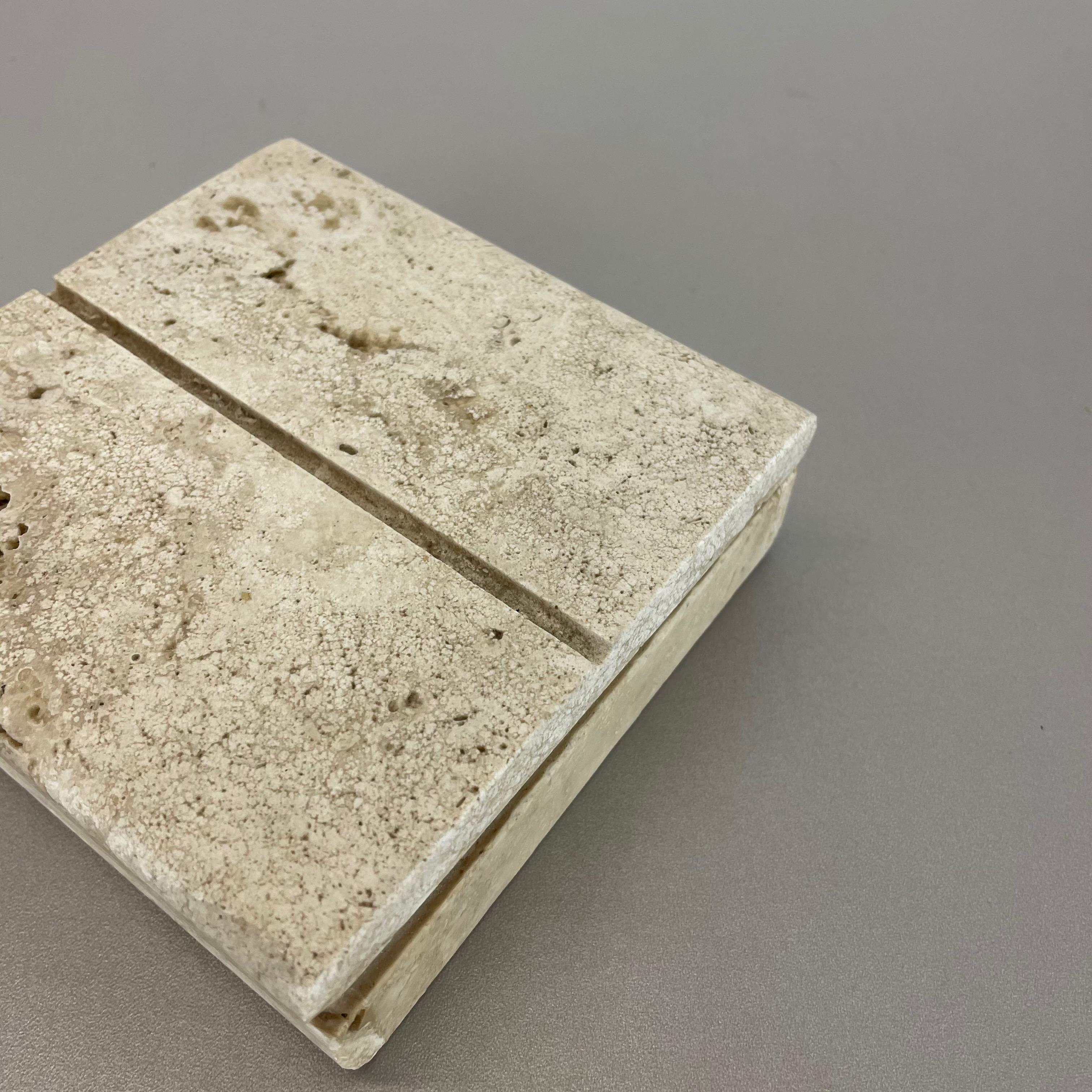 Modernist Travertine Marble Box Vide Poche by Fratelli Mannelli, Italy, 1970s In Good Condition For Sale In Kirchlengern, DE