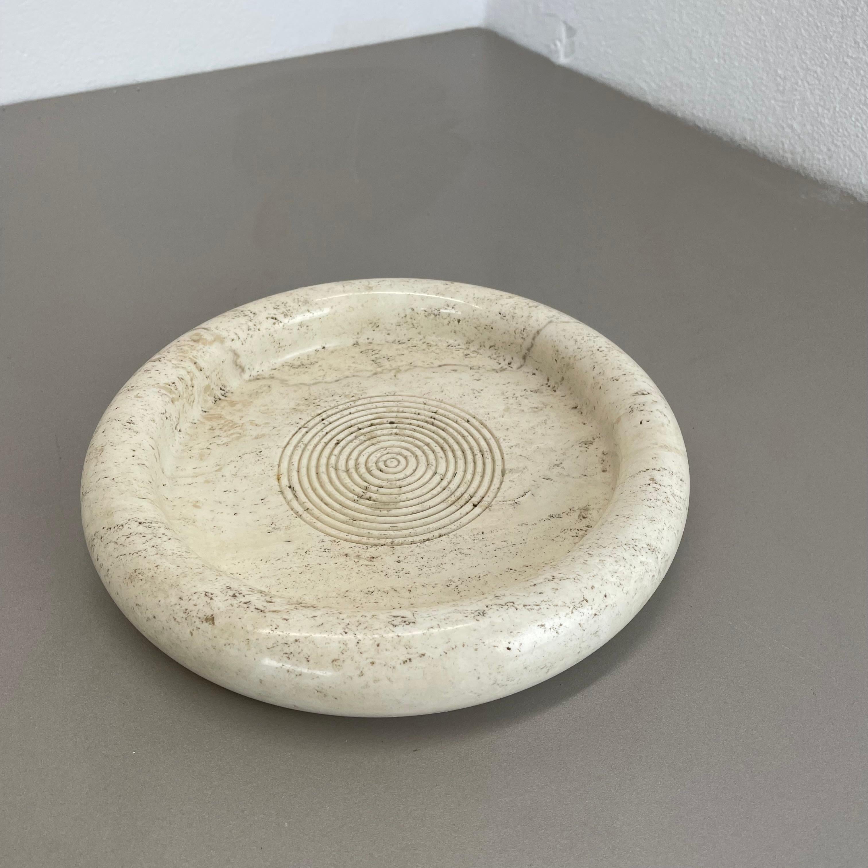 Mid-Century Modern Modernist Travertine Marble plate Element Fratelli Mannelli attrib., Italy, 1970