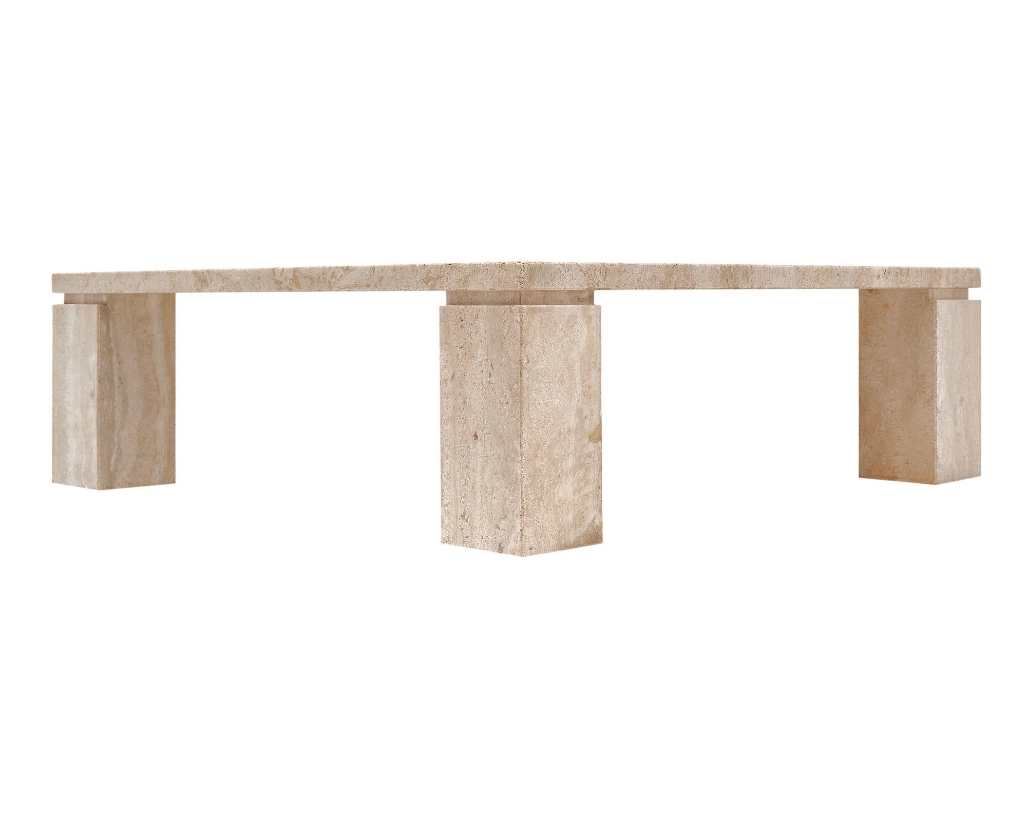 Modernistischer Vintage-Couchtisch aus Travertin im Angebot 2