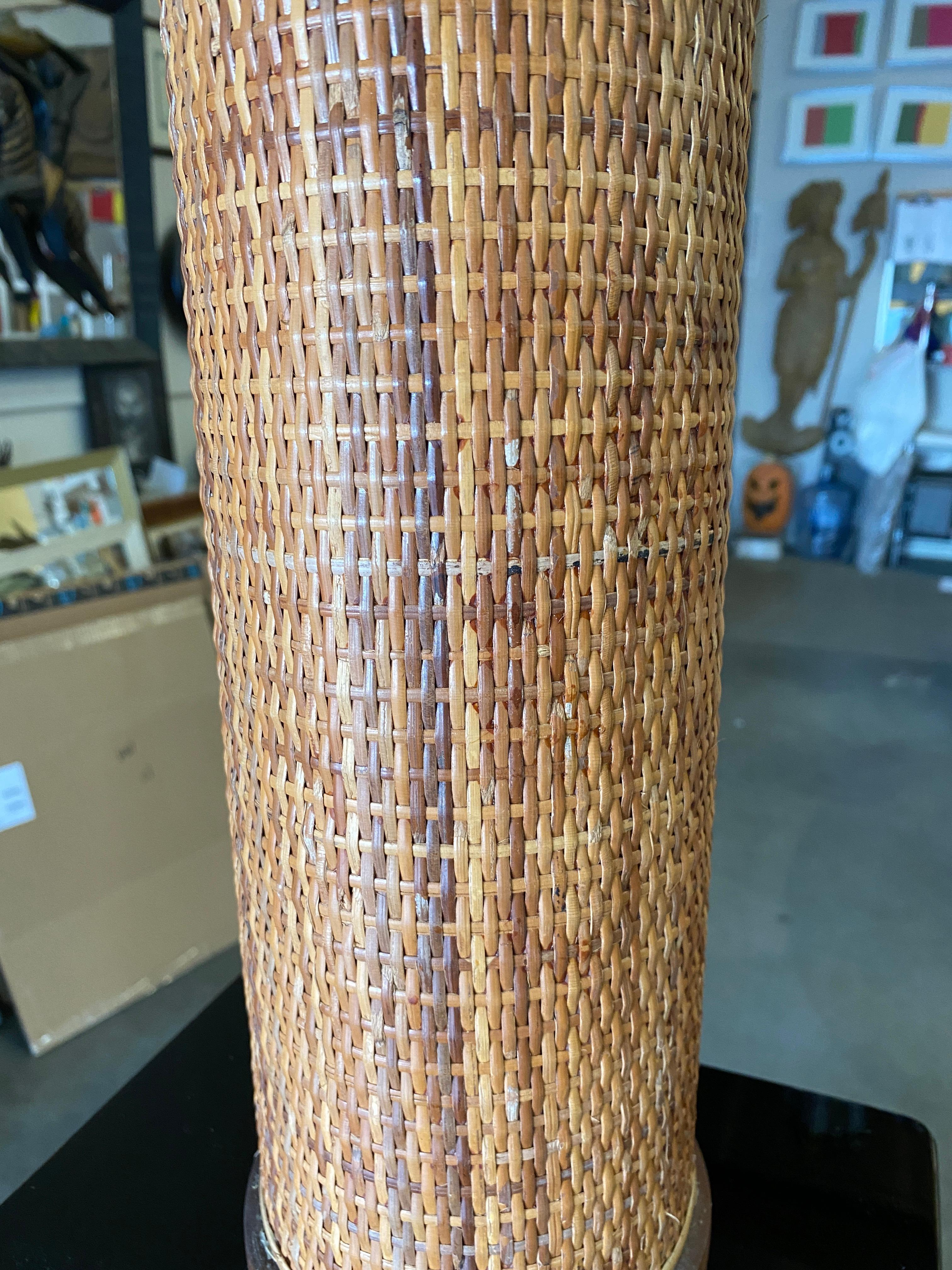 Late 20th Century Modernist Tropical Cylinder Lamp with Woven Wicker Sides For Sale
