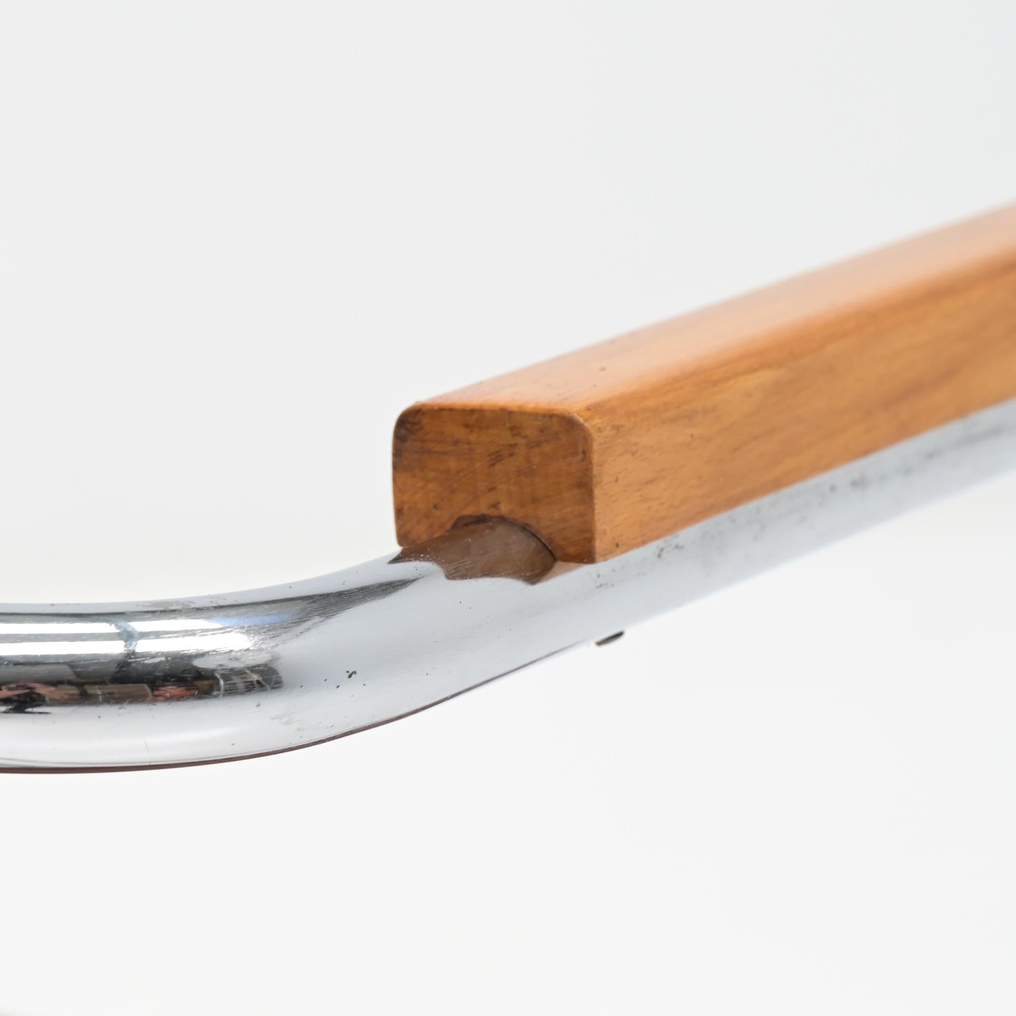 Modernistischer Rohr-Freischwinger-Stuhl im Angebot 8