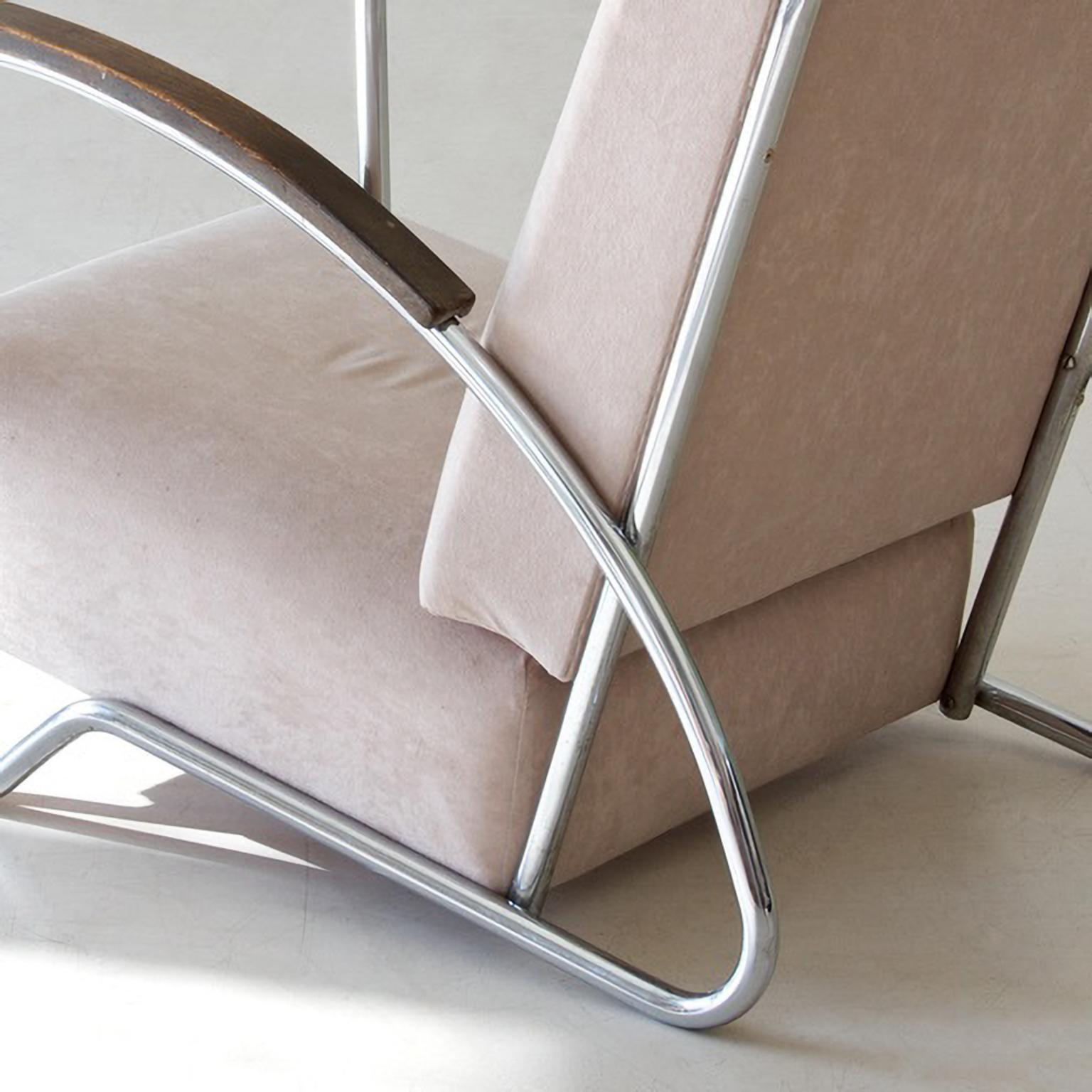 Modernistische Stahlrohr-Sessel, mit Stoff oder Leder bezogen, um 1930 (Beschichtet) im Angebot