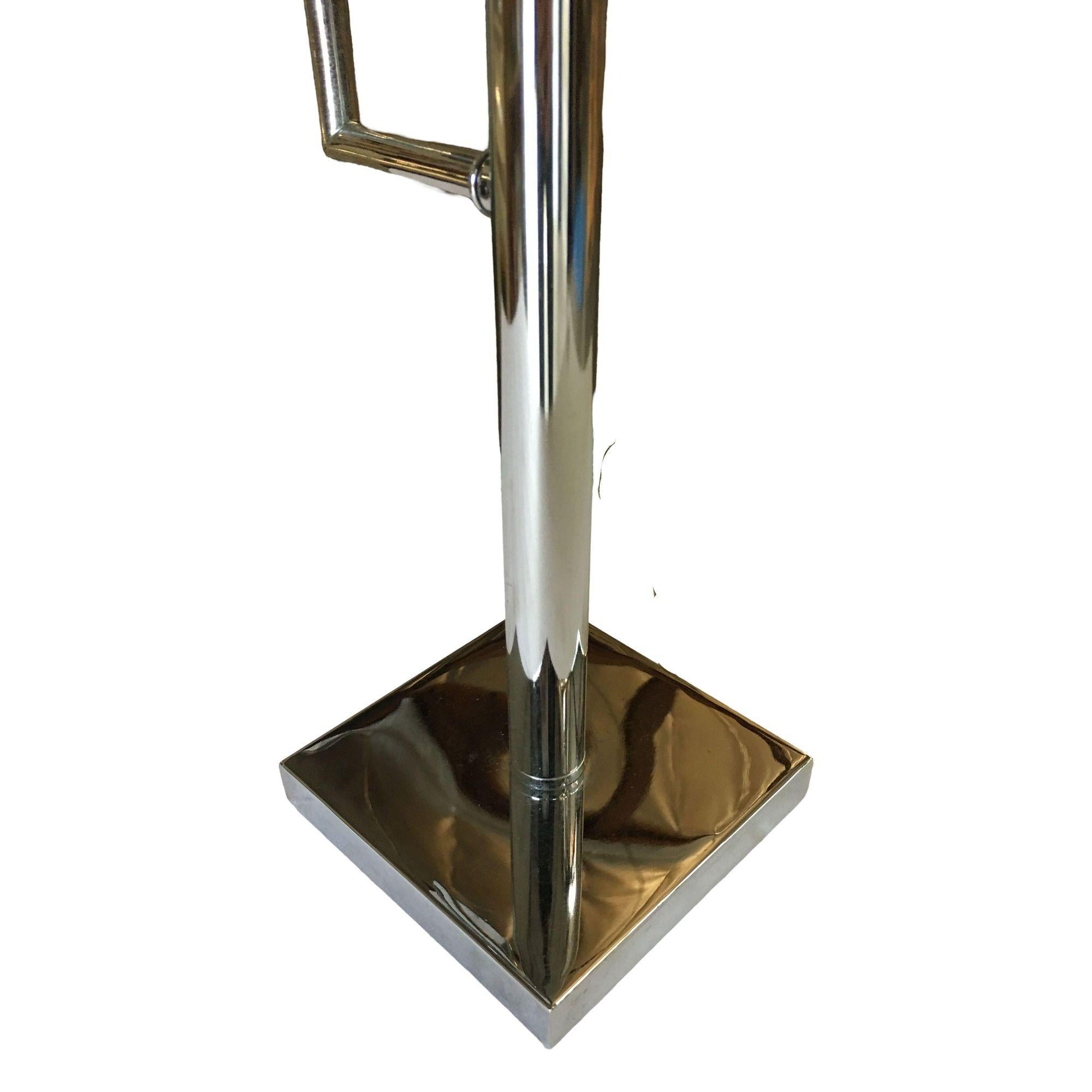 Lampe de table moderniste à deux cylindres chromés en vente 2