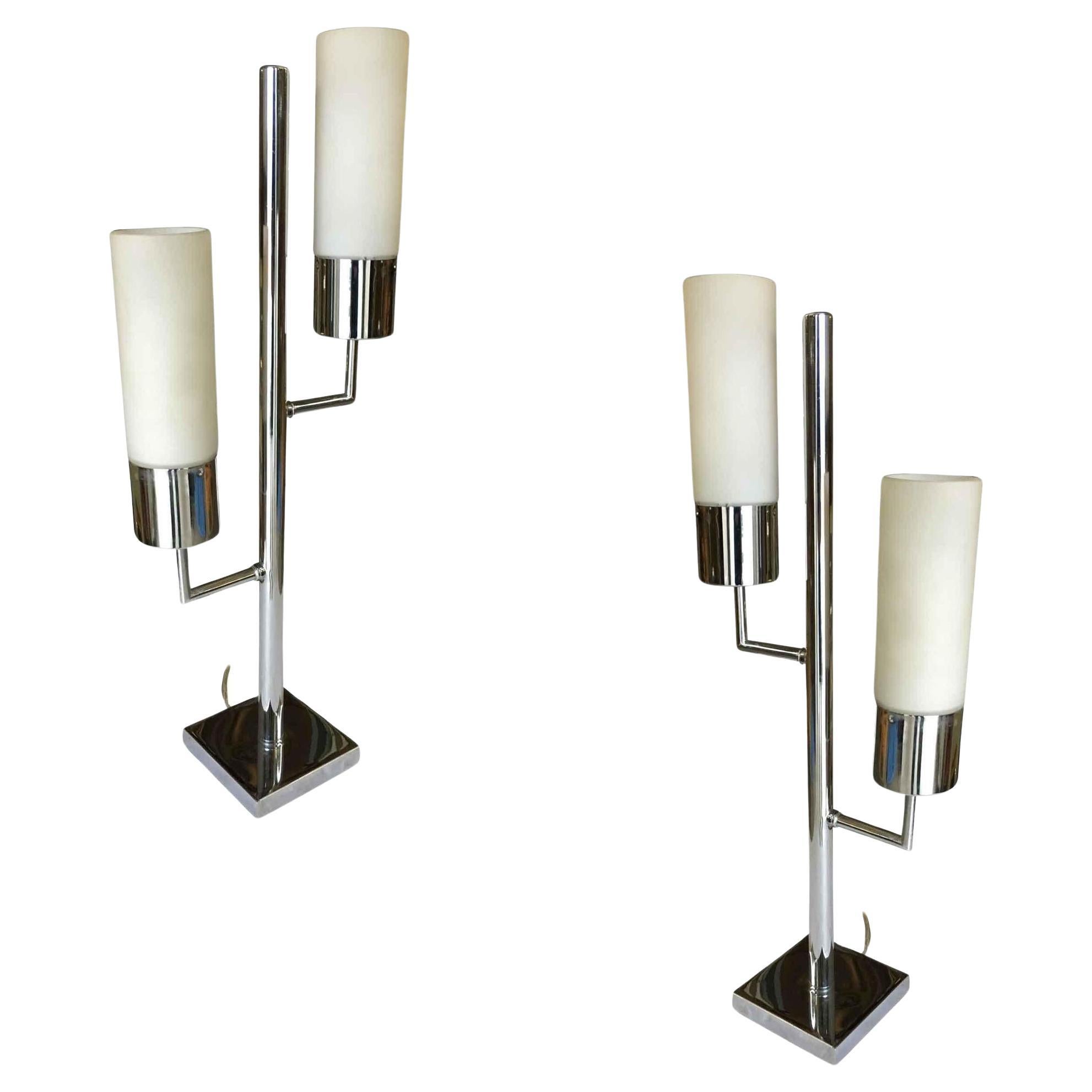 Lampe de table moderniste à deux cylindres chromés