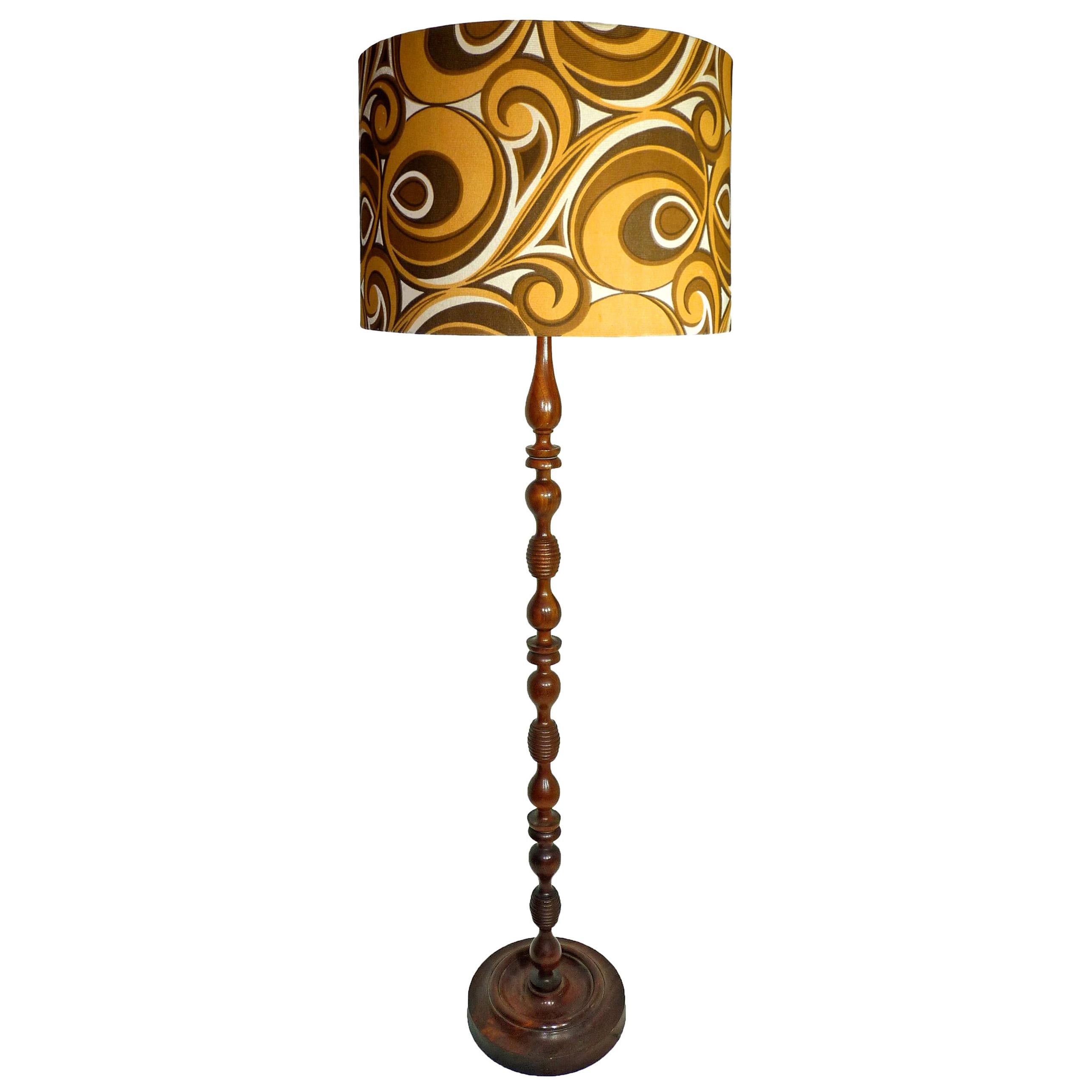 Modernist Twist Floor Lamp Mahogany Wood & Psychedelic Pop Fabric Amber & Brown For Sale