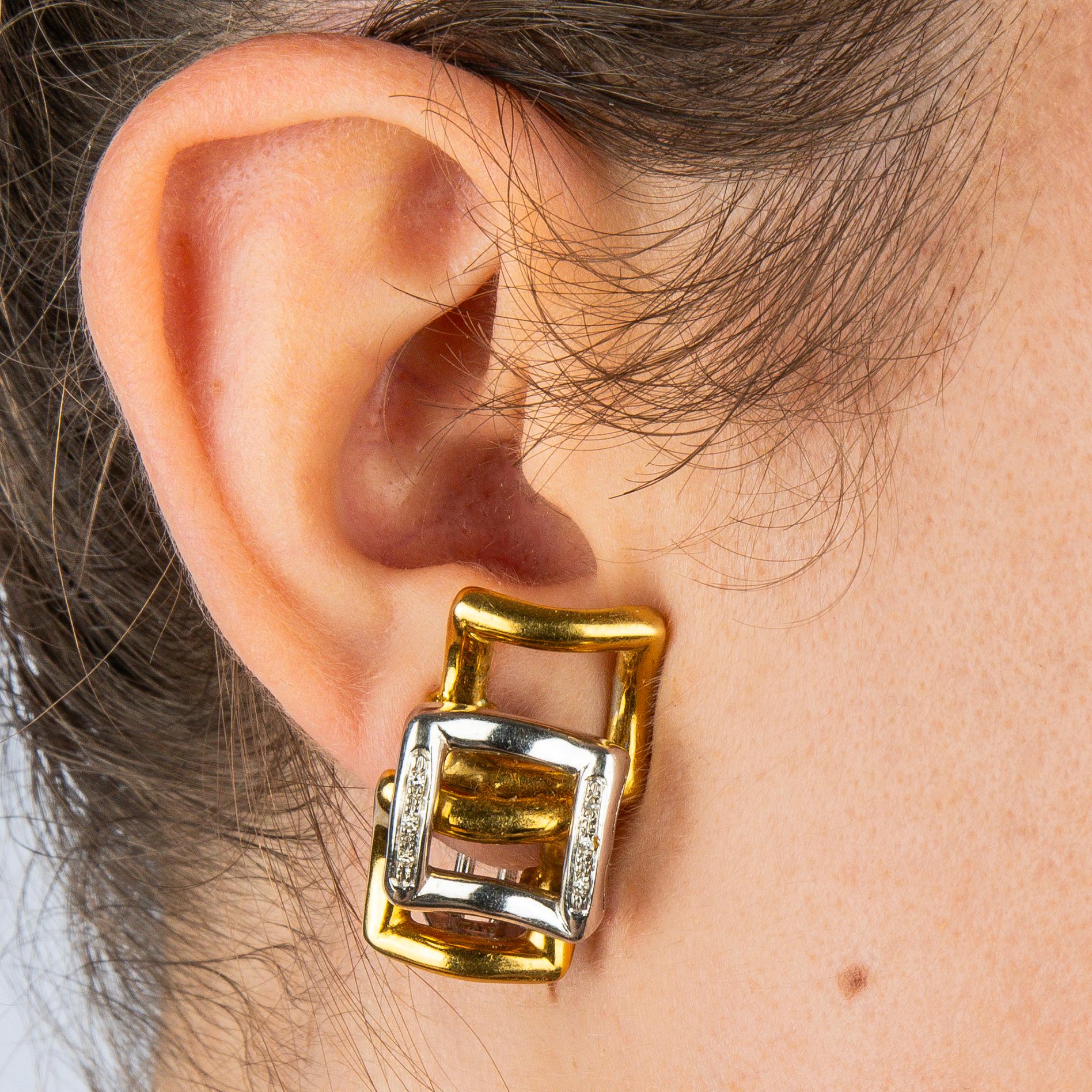 Modernist Two-color 18k Gold and Diamond Earrings, Italy, 1970s For Sale 3