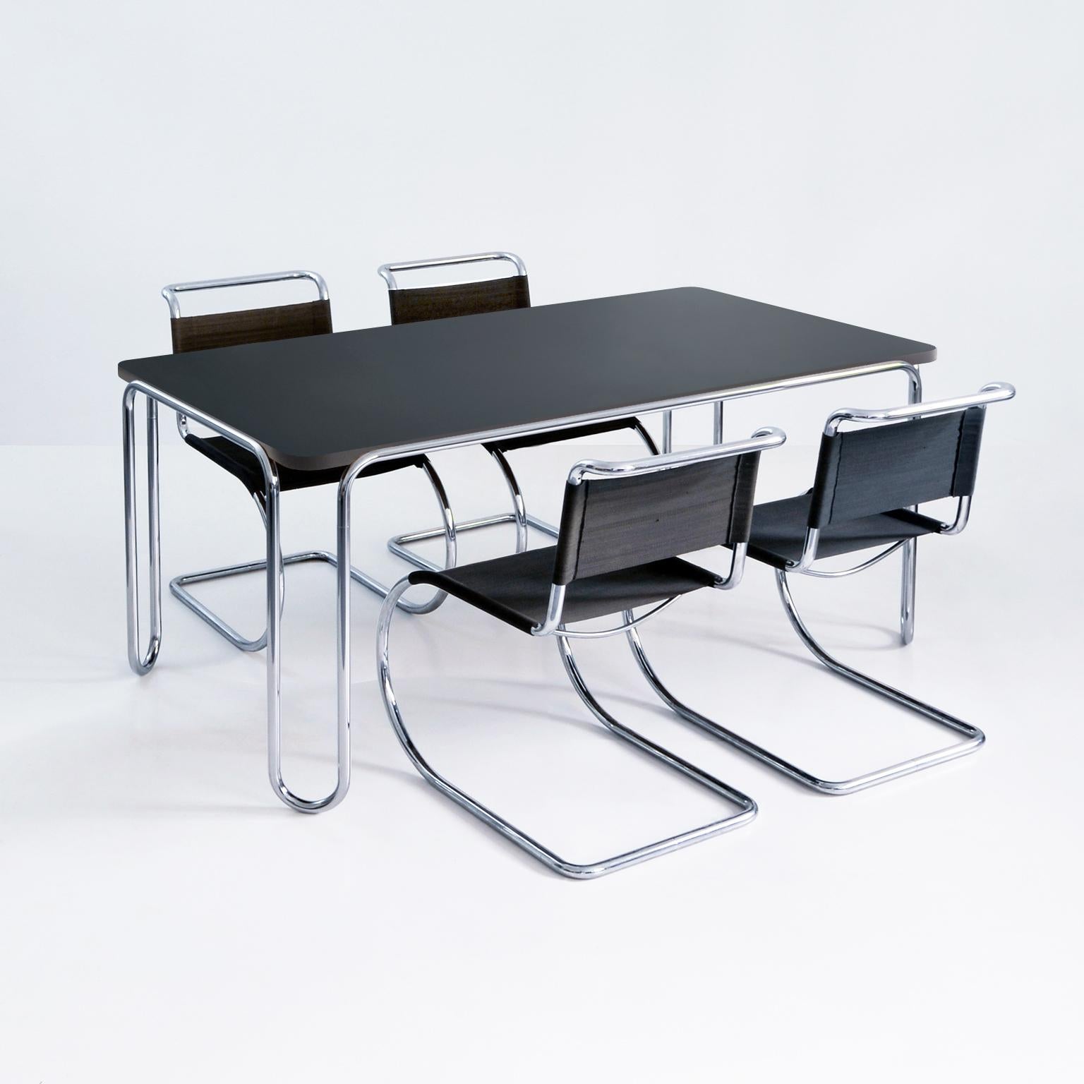 Moderne Table moderniste ultra-mince, acier chromé, bois plaqué, personnalisable en vente
