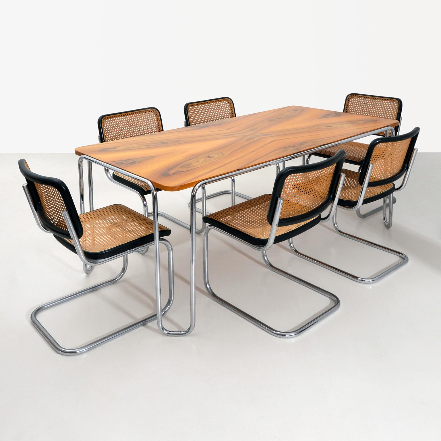 Modernistischer Ultra-Thin-Tisch aus röhrenförmigem Stahl von GMD Berlin, anpassbar (Beschichtet) im Angebot