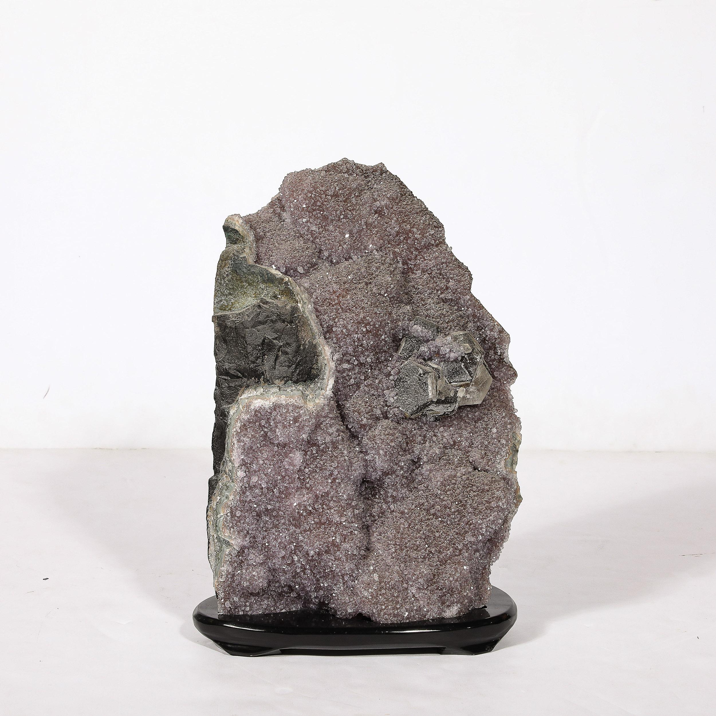 Modernist Uruguayan Amethyst Rock Crystal Specimen on Black Lacquer Base In Excellent Condition For Sale In New York, NY