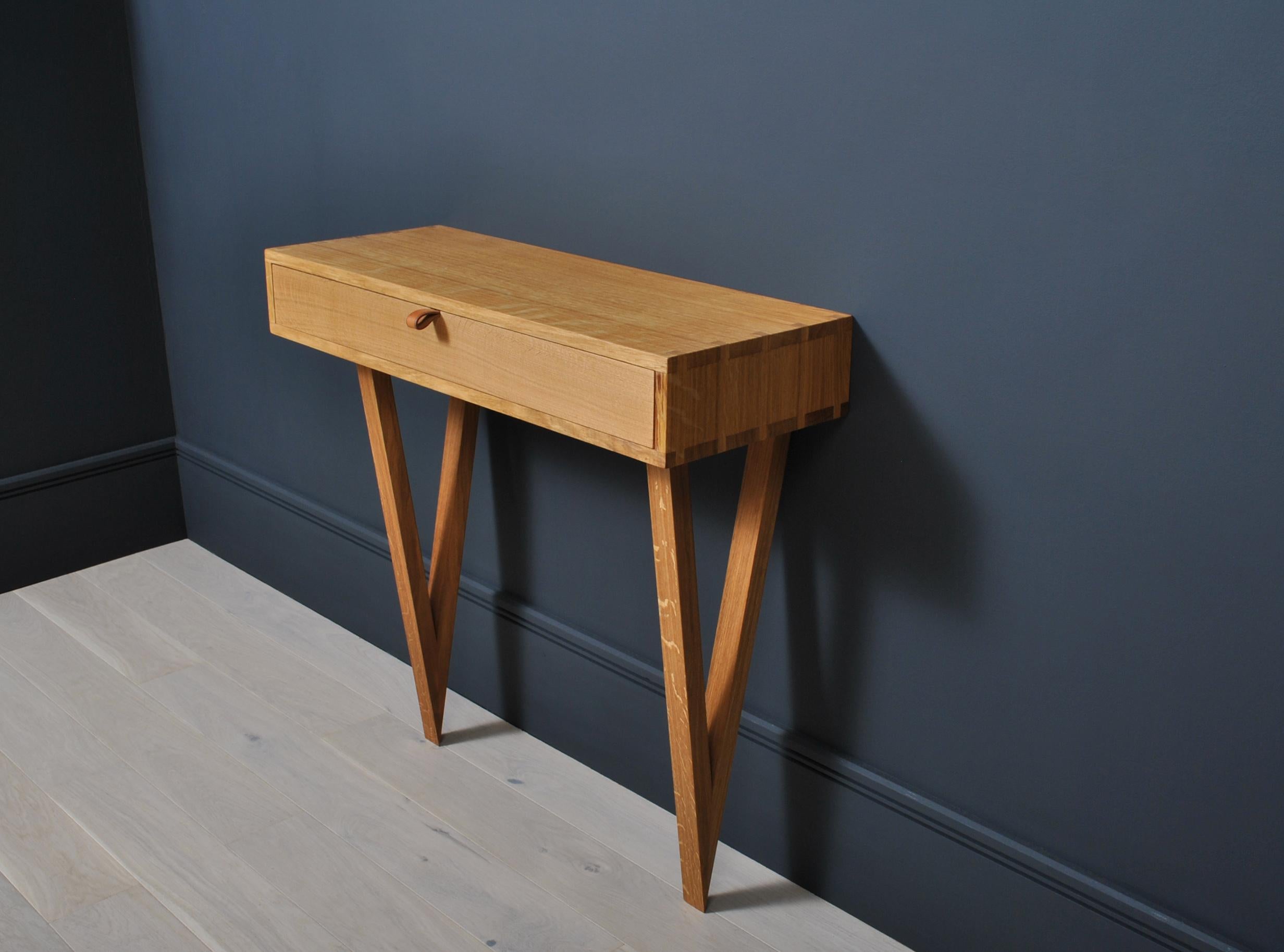 Modernist Vanity Table, Handcrafted English Oak In New Condition For Sale In London, GB