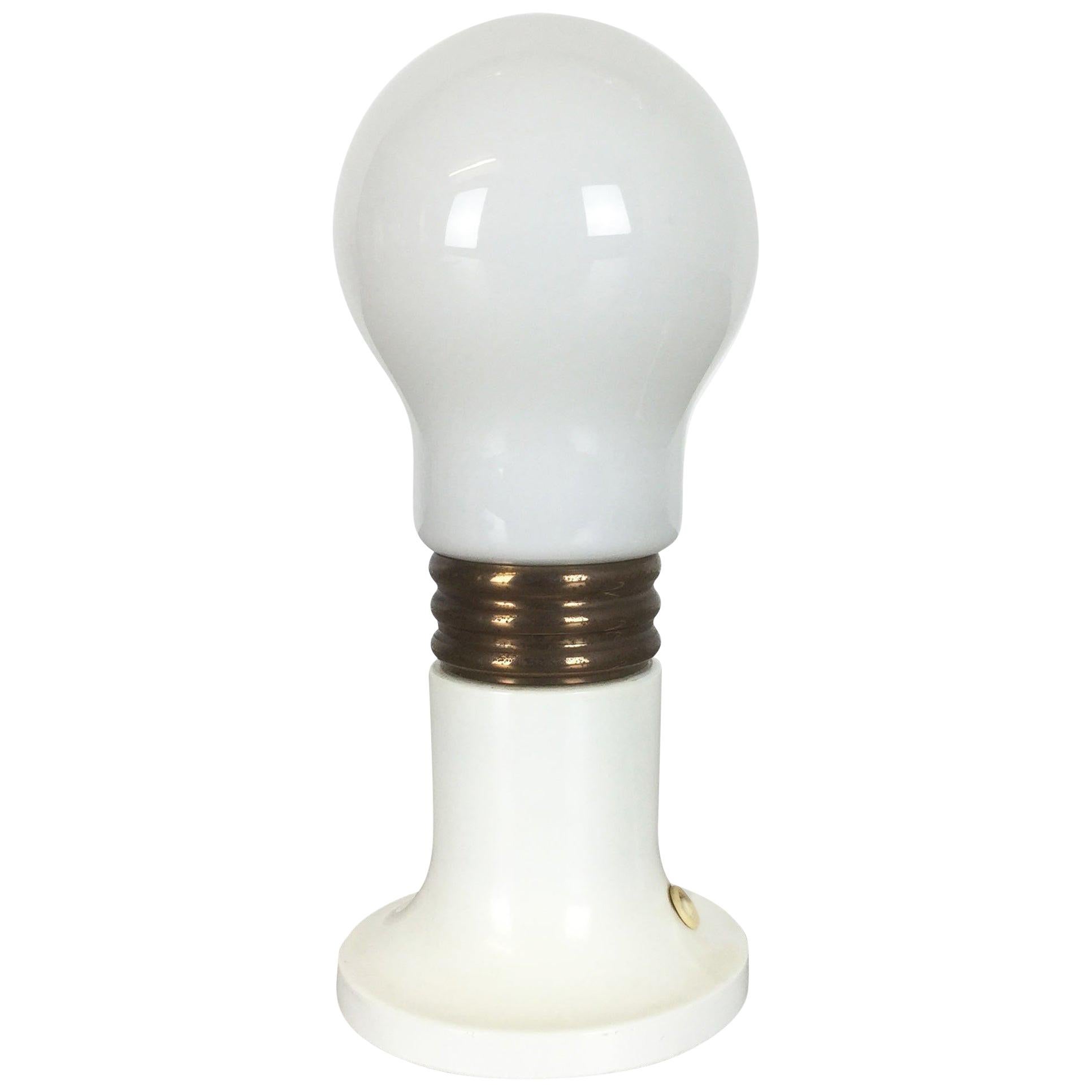 Modernistische italienische modernistische Vintage-Tischlampe aus Glas, 1970er Jahre, Italien