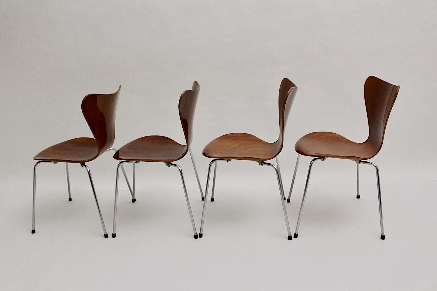 Mid-Century Modern Modernist Vintage Brown Four Dining Chairs Arne Jacobsen 3107 circa 1955 Denmark For Sale