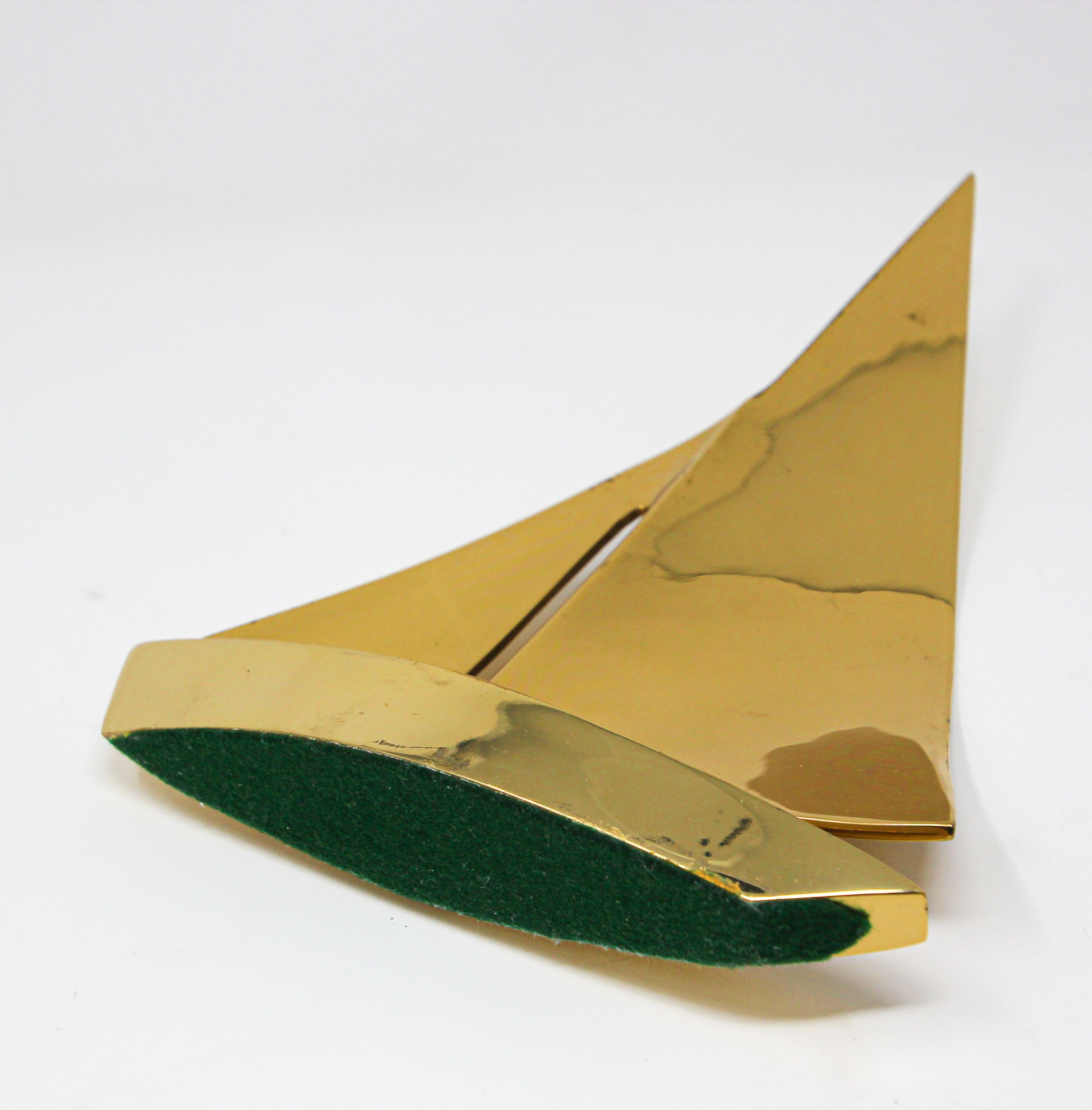 Modernist Vintage Cast Brass Sailboat Paperweight Sculpture 8