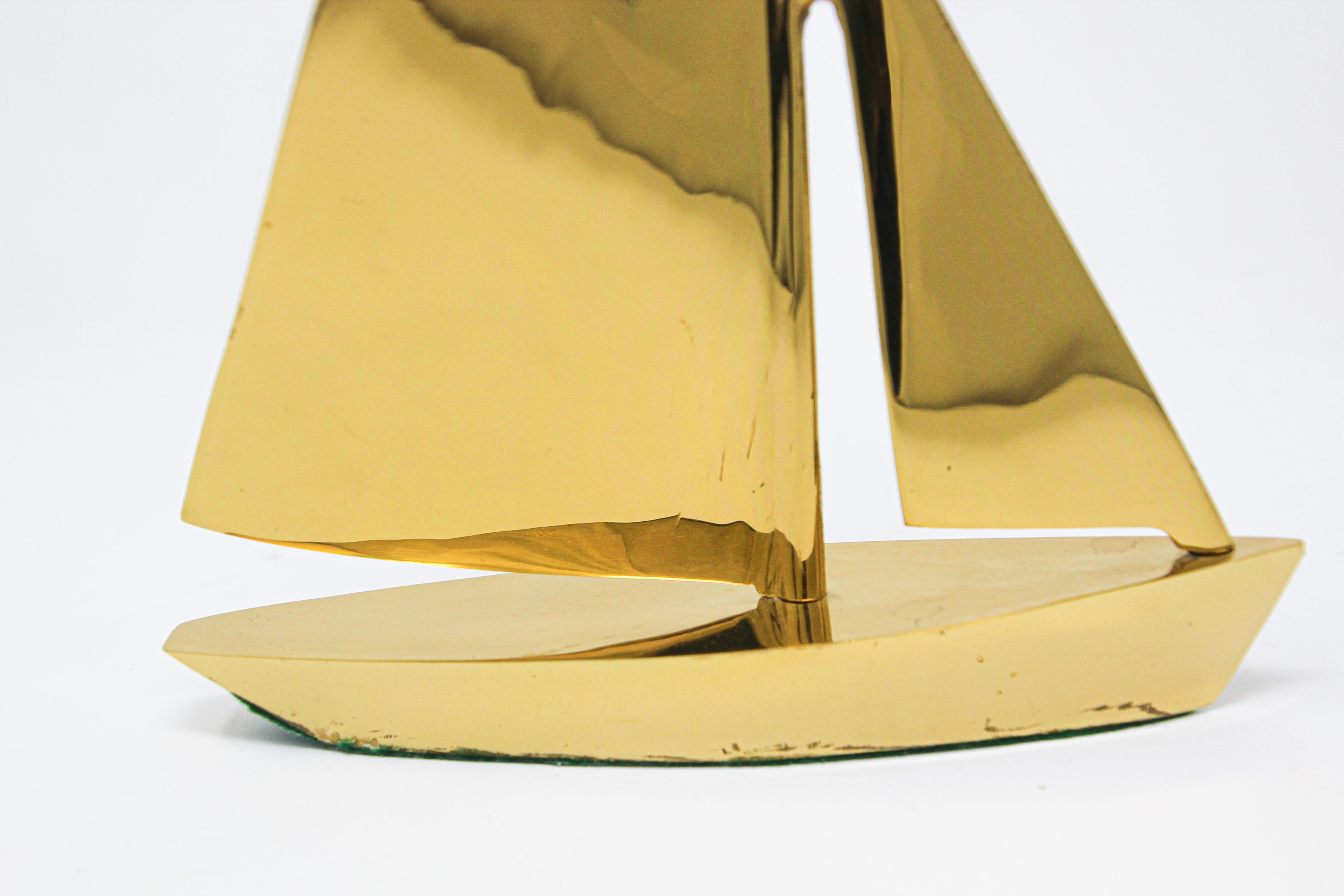 Modernist Vintage Cast Brass Sailboat Paperweight Sculpture 2