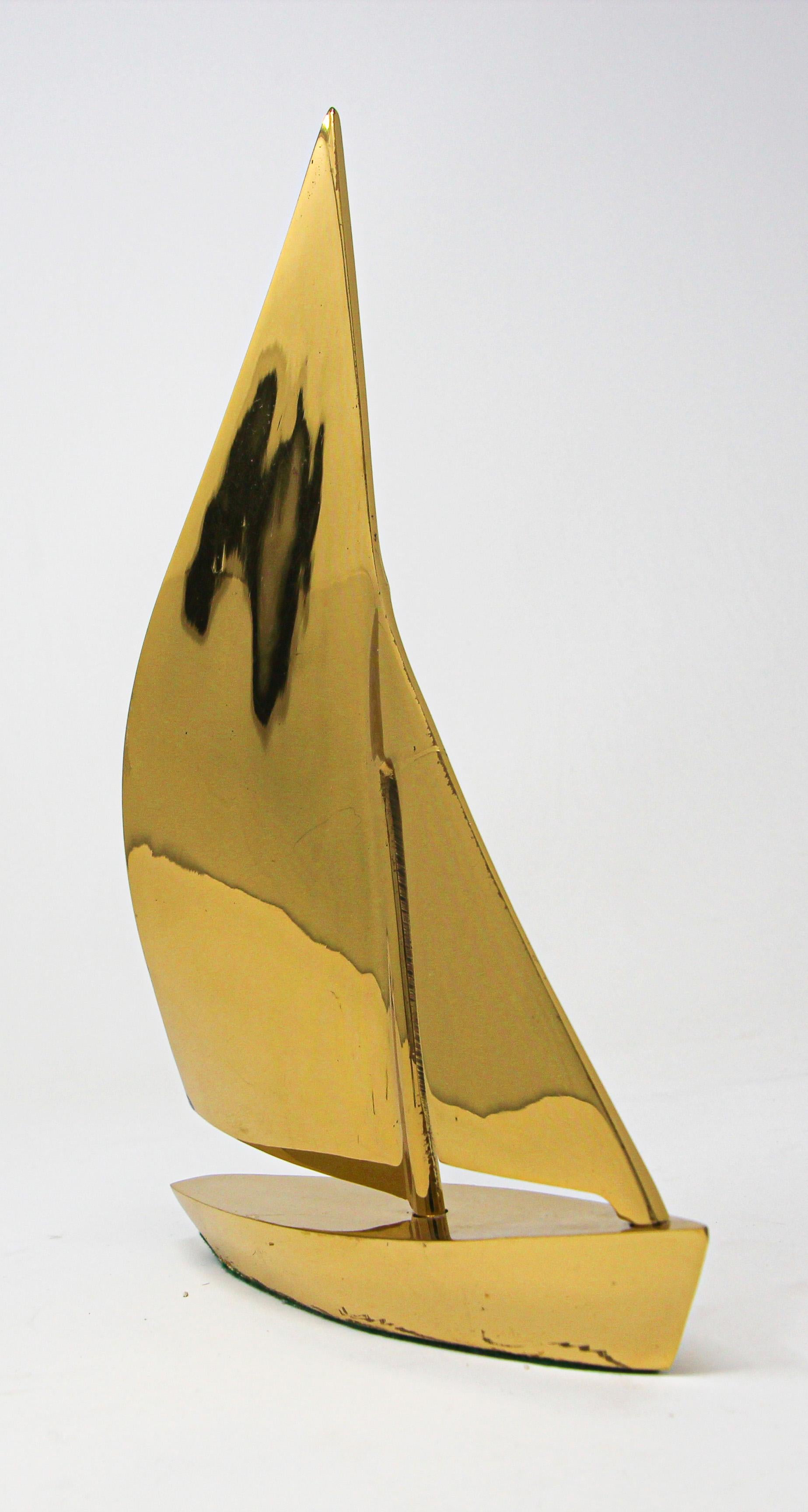Modernist Vintage Cast Brass Sailboat Paperweight Sculpture 3