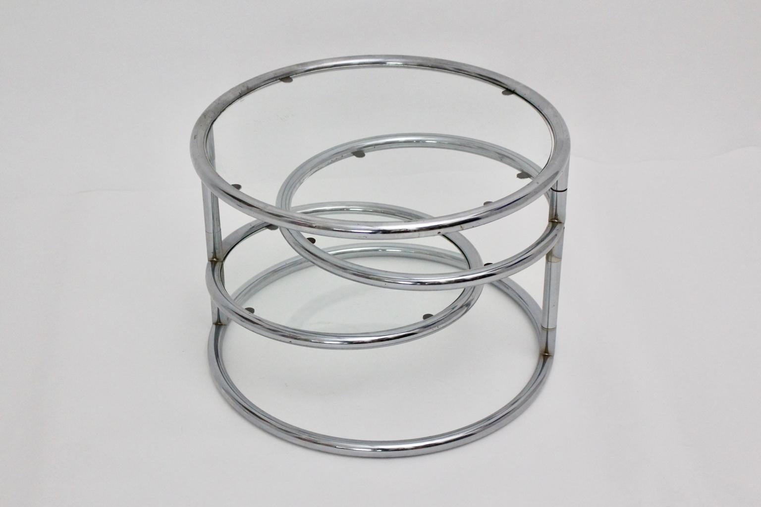 Modernist Vintage Chromed Glass Swiveling Coffee Table, circa 1970 In Good Condition In Vienna, AT