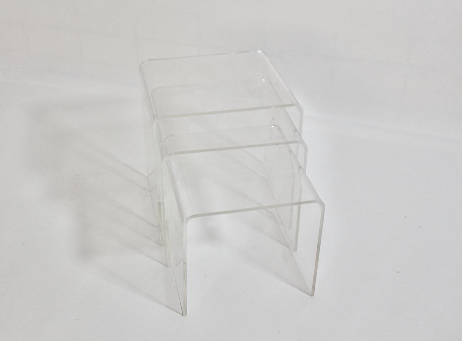 20th Century Modernist Vintage Lucite Waterfall Nesting Tables Side Tables 1970s Italy For Sale