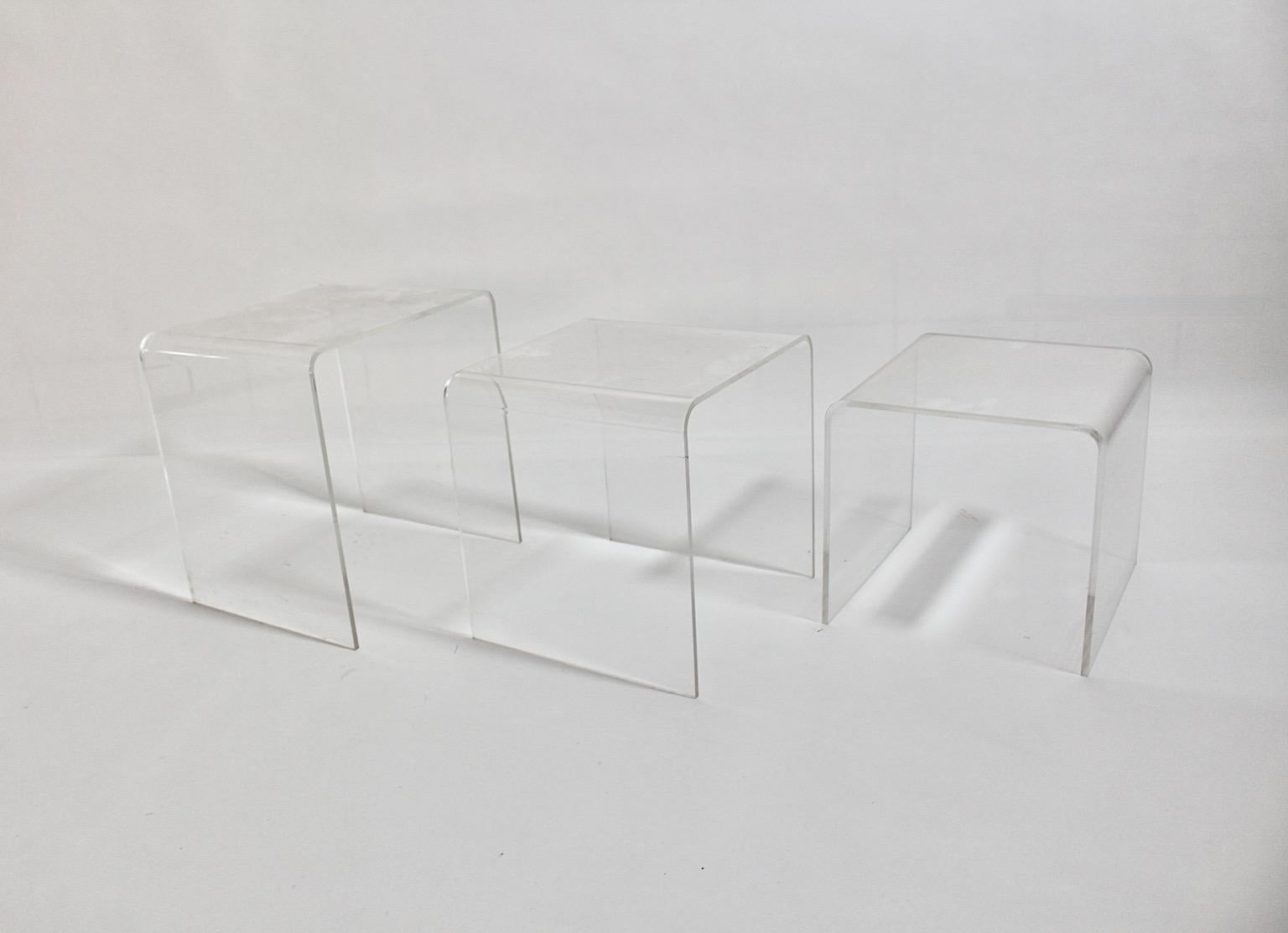 Modernist Vintage Lucite Waterfall Nesting Tables Side Tables 1970s Italy For Sale 2