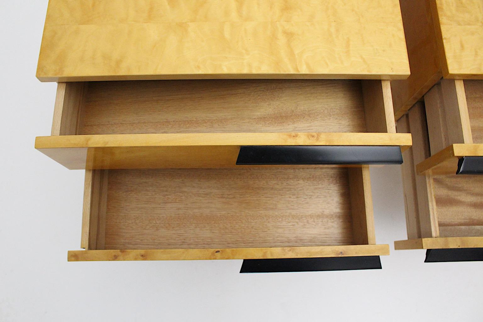 Comodini modernisti vintage Coppia di alberi d'acero Duo Italia anni '70 in vendita 3