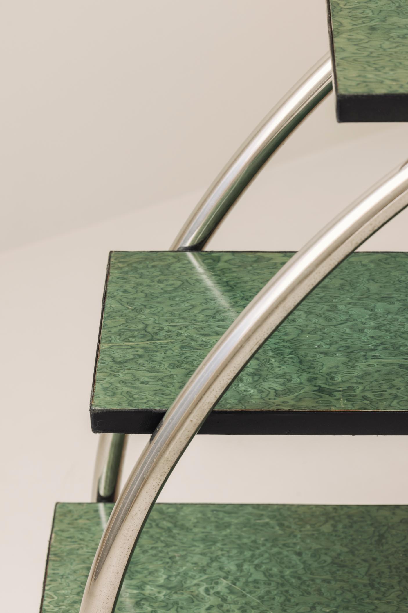 Modernistisches Vintage-Regal aus Frankreich, aus den 1970er Jahren (Chrom) im Angebot