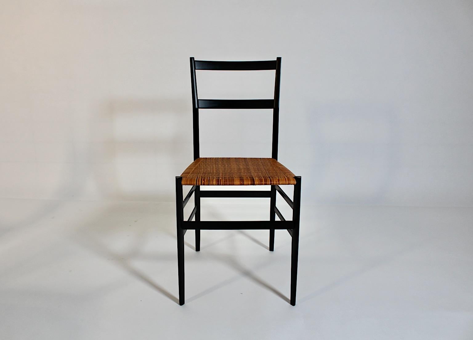 Modernista Vintage Seis sillas Superleggera de Gio Ponti para Cassina 1957 Italia en venta 3