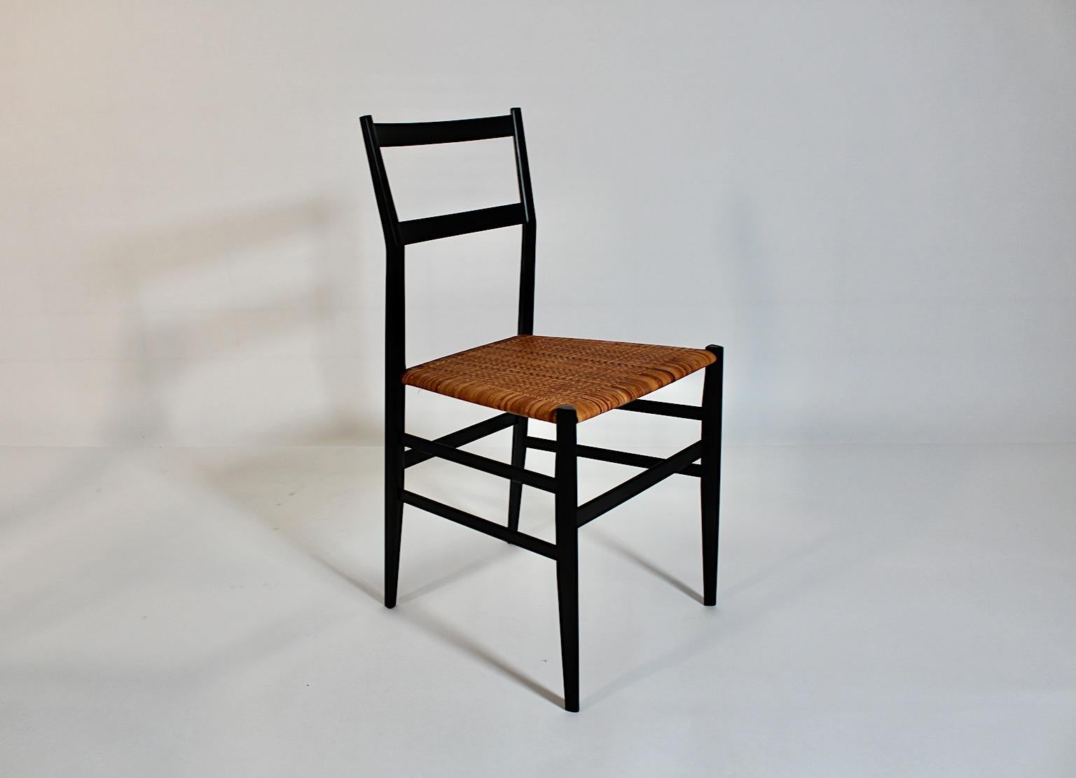 Modernista Vintage Seis sillas Superleggera de Gio Ponti para Cassina 1957 Italia en venta 4