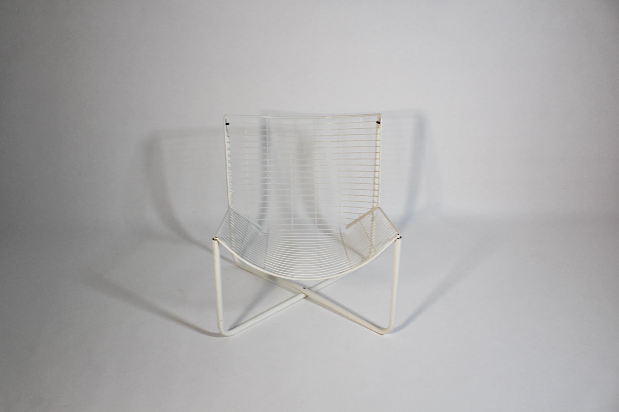 Silla de salón modernista vintage de metal blanco Niels Gammelgaard 1983 Suecia Metal en venta