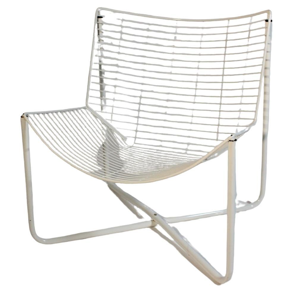 Silla de salón modernista vintage de metal blanco Niels Gammelgaard 1983 Suecia en venta
