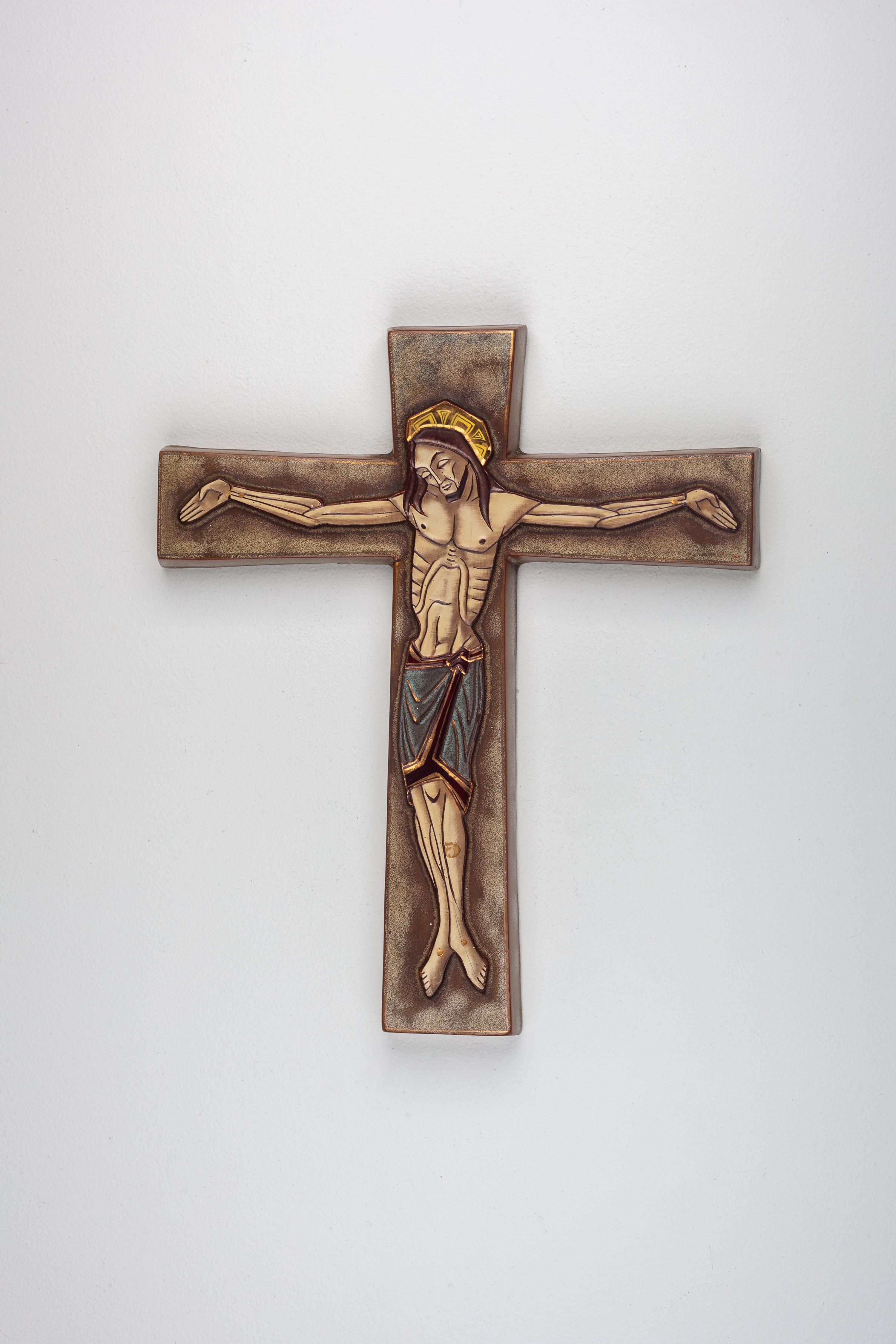 Modernist Wall Cross, Jesus, Gold accents, European Ceramic In Good Condition In Chicago, IL