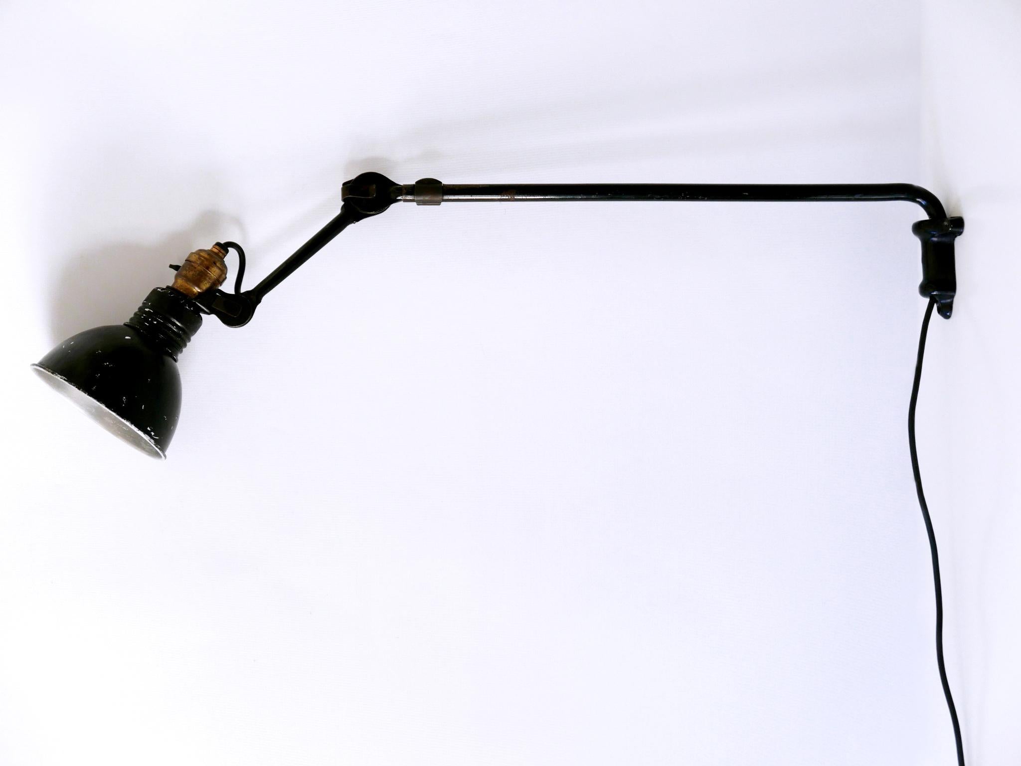 Modernist Wall Lamp Model 203 by Bernard-Albin Gras for Gras Lamp, France, 1920s For Sale 1