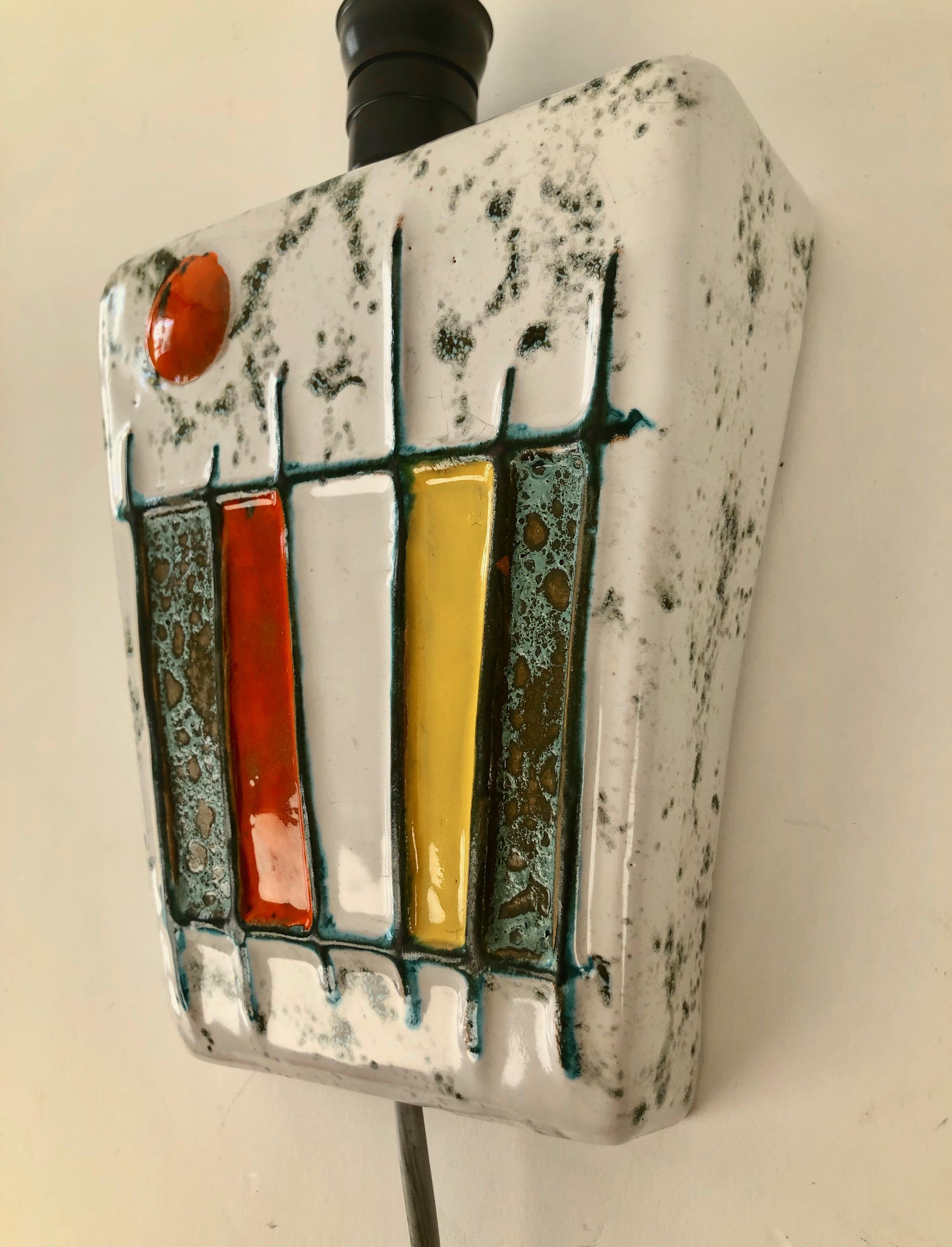 Modernist Wall Light from The Studio Ceramics Movement, 1950's, Hungary In Good Condition For Sale In Vienna, Austria