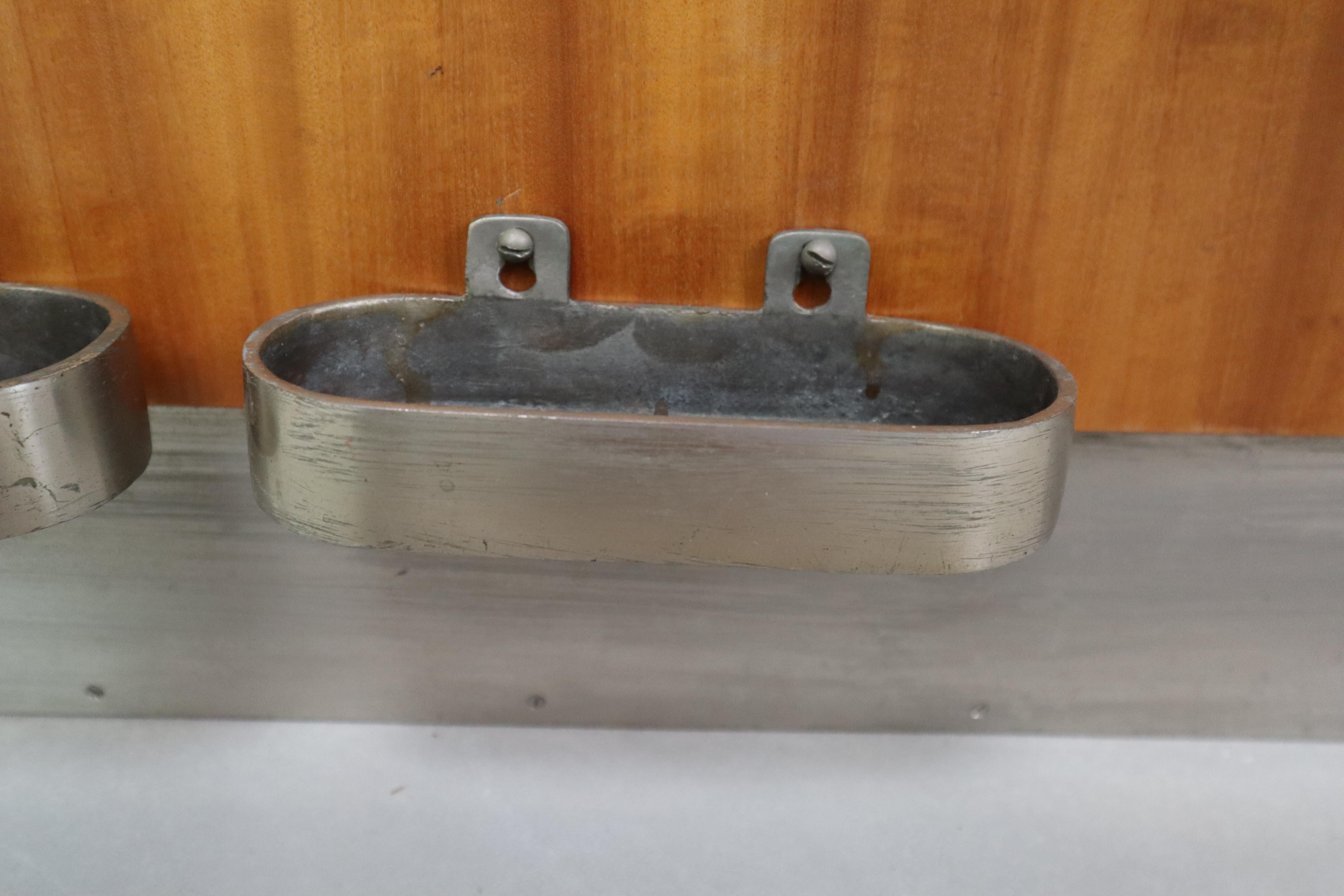 Modernist wall-mounted cloakroom in Teak, Aluminium & Nickel-plated Brass, 1950s For Sale 2