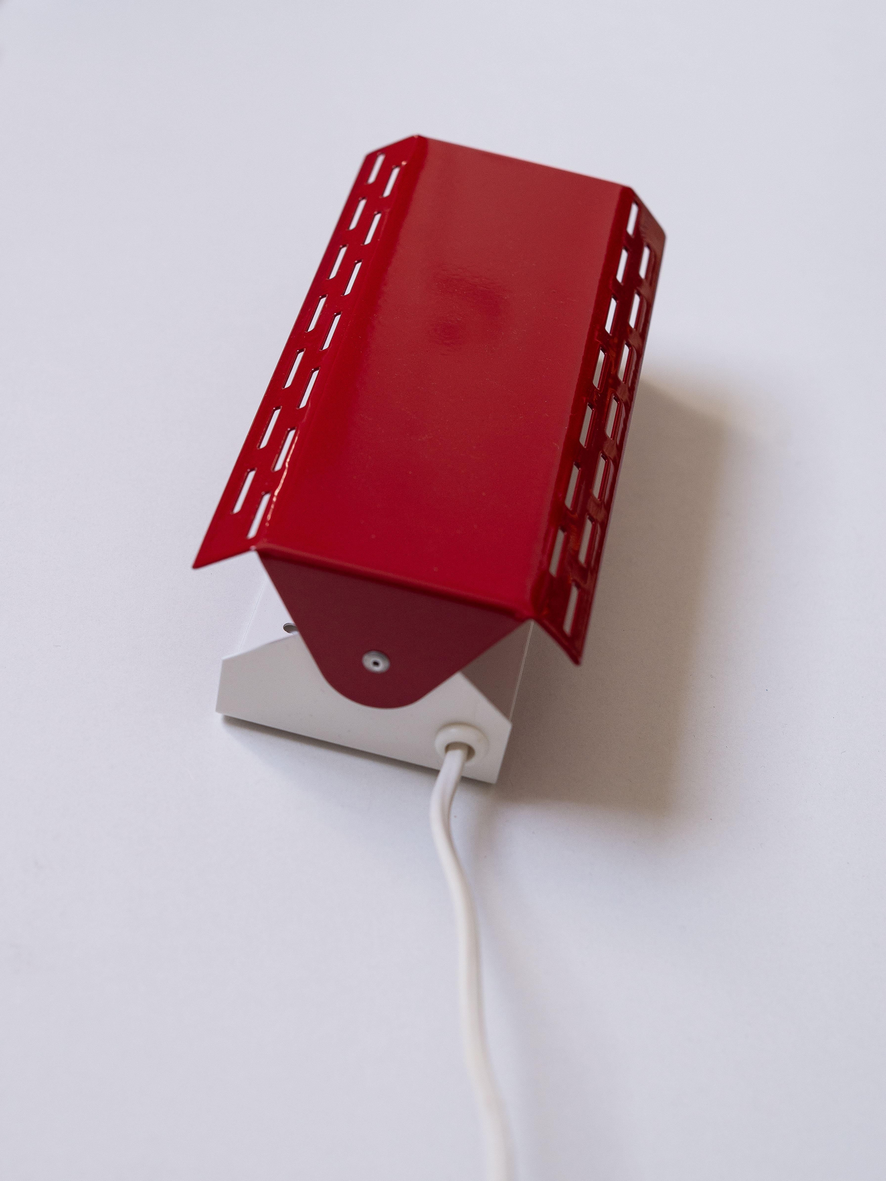 Modernist Wall Sconces - Set of 4 Adjustable Metal Lamp by Gérard Gossé - 1980s For Sale 10