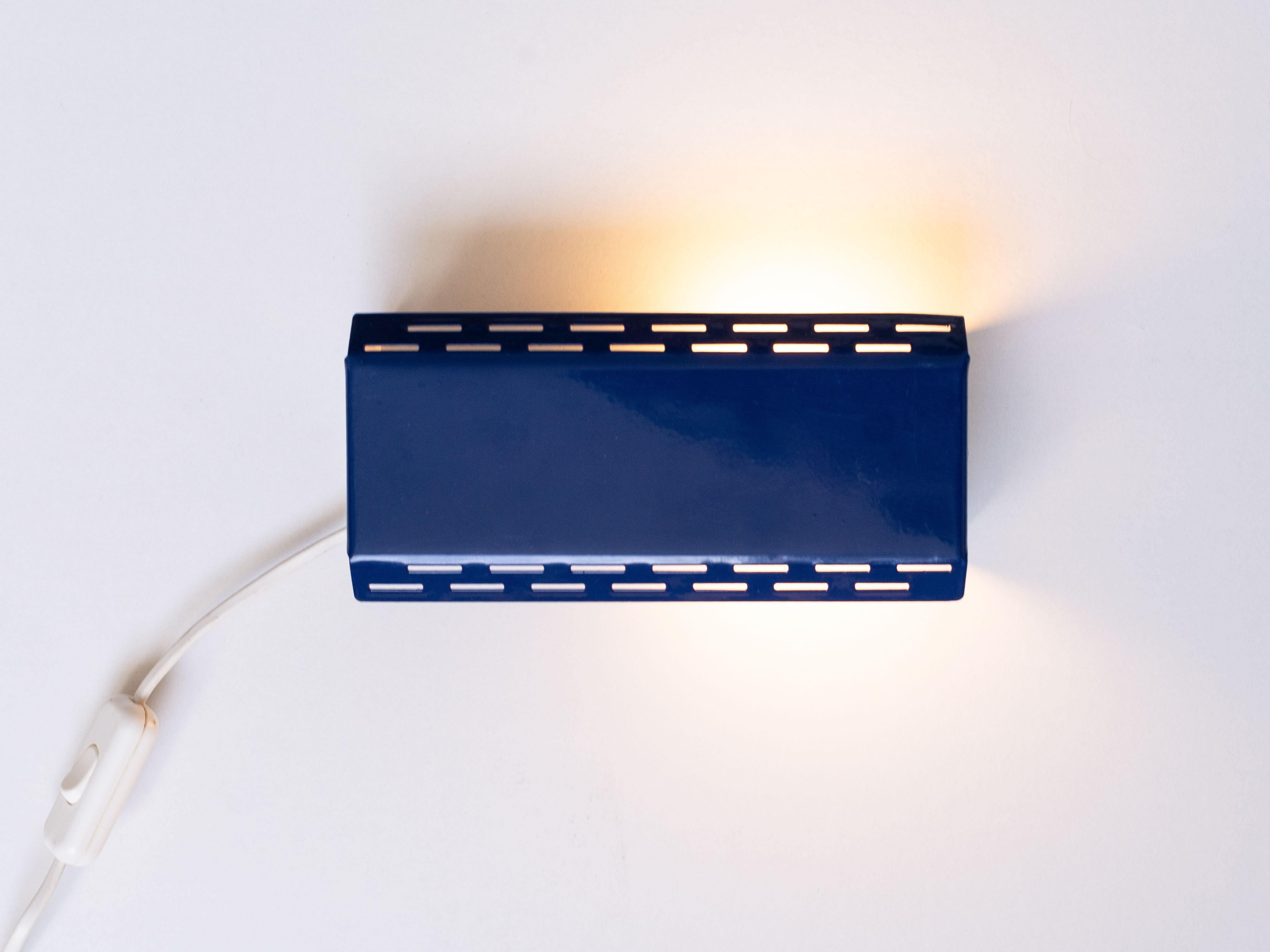 Modernist Wall Sconces - Set of 4 Adjustable Metal Lamp by Gérard Gossé - 1980s For Sale 1