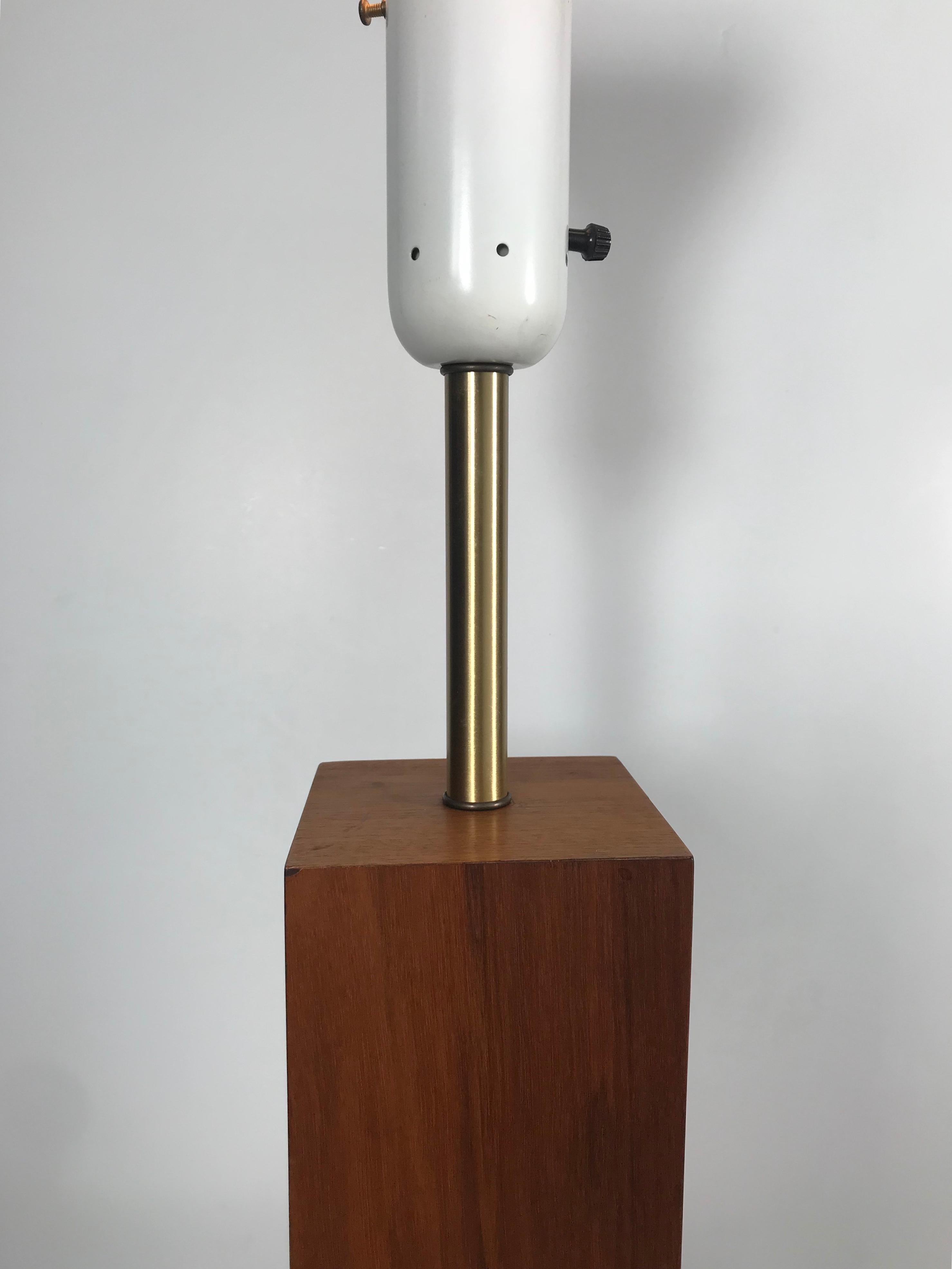 Late 20th Century Modernist Walnut and Brass Table Lamp by Walter Von Nessen For Sale