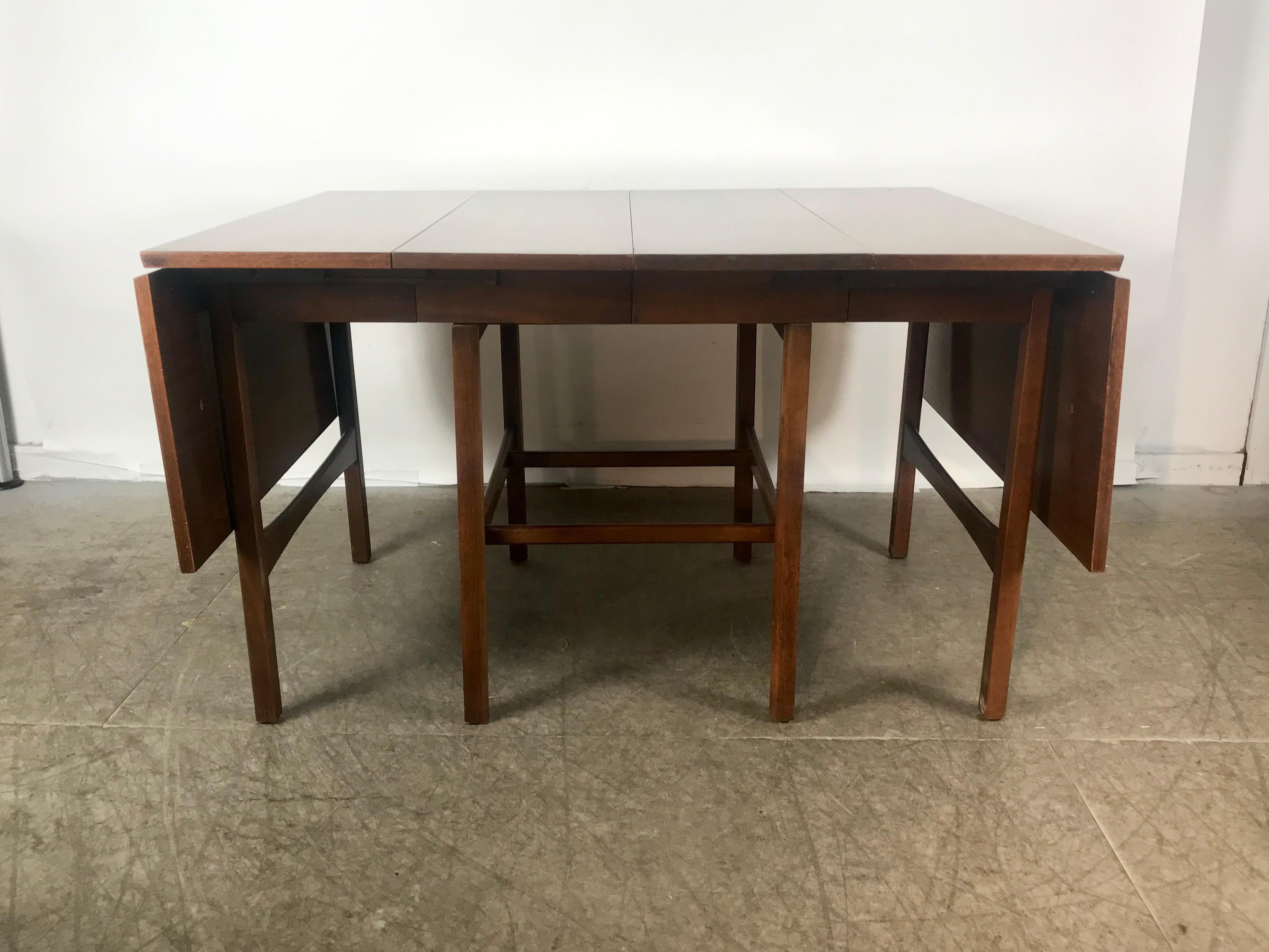 Modernist Walnut Dining Table, Merton Gershun for American of Martinsville For Sale 4