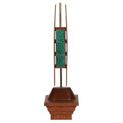 Lampada da tavolo modernista in noce con smalto attribuita a Modeline, anni '60 ca.