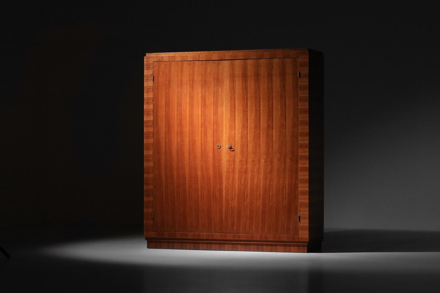 Modernist wardrobe 40's 50's style Jean Royère solid wood  In Good Condition For Sale In Lyon, FR